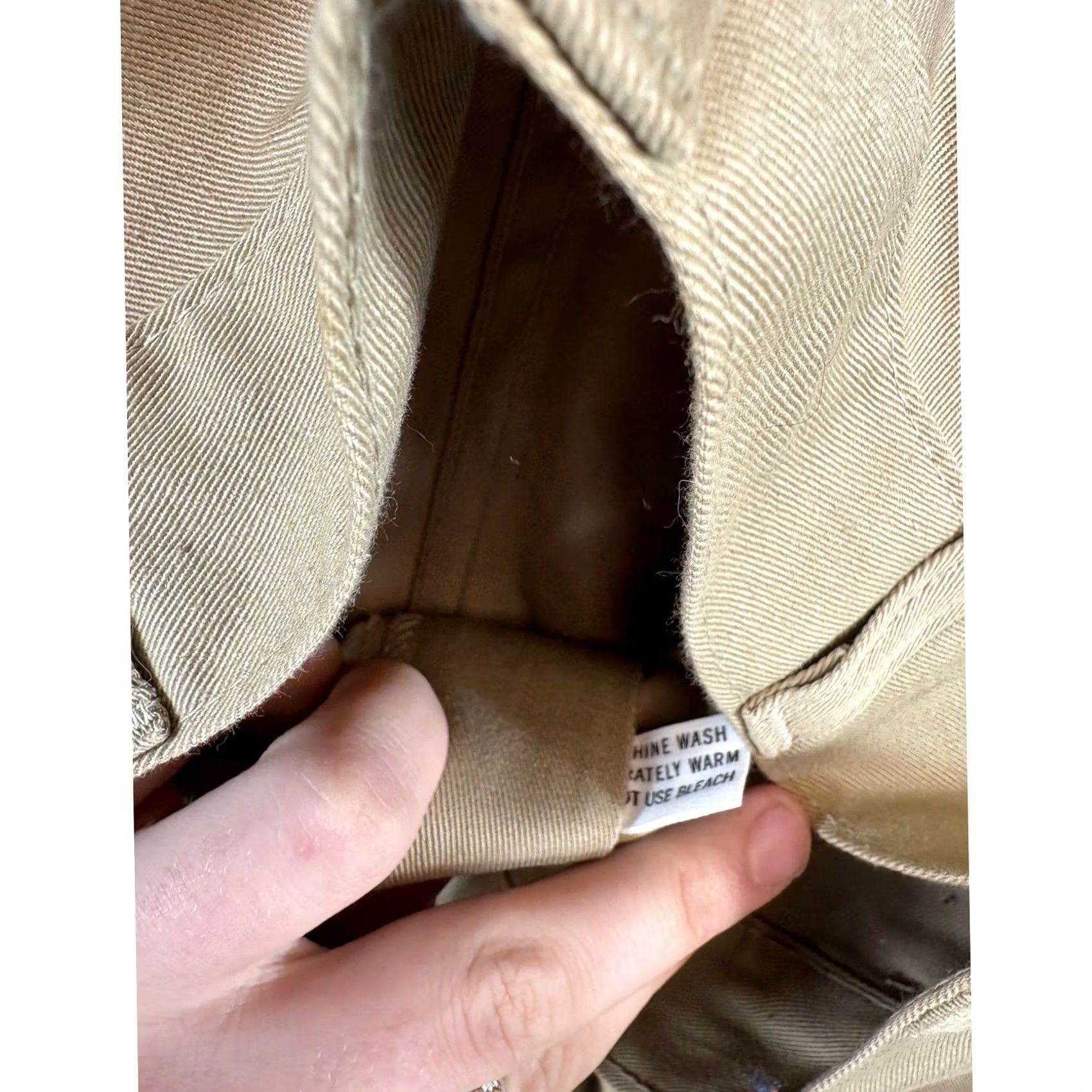 Vintage VINTAGE OshKosh B’gosh Khaki Pants Mens 31x34 Tan Khakis Straight Workwear NWT Men's Pants Tan, 90s Retro, Casual, Travel, 31x34 Mens Size US 31 - 6 Thumbnail