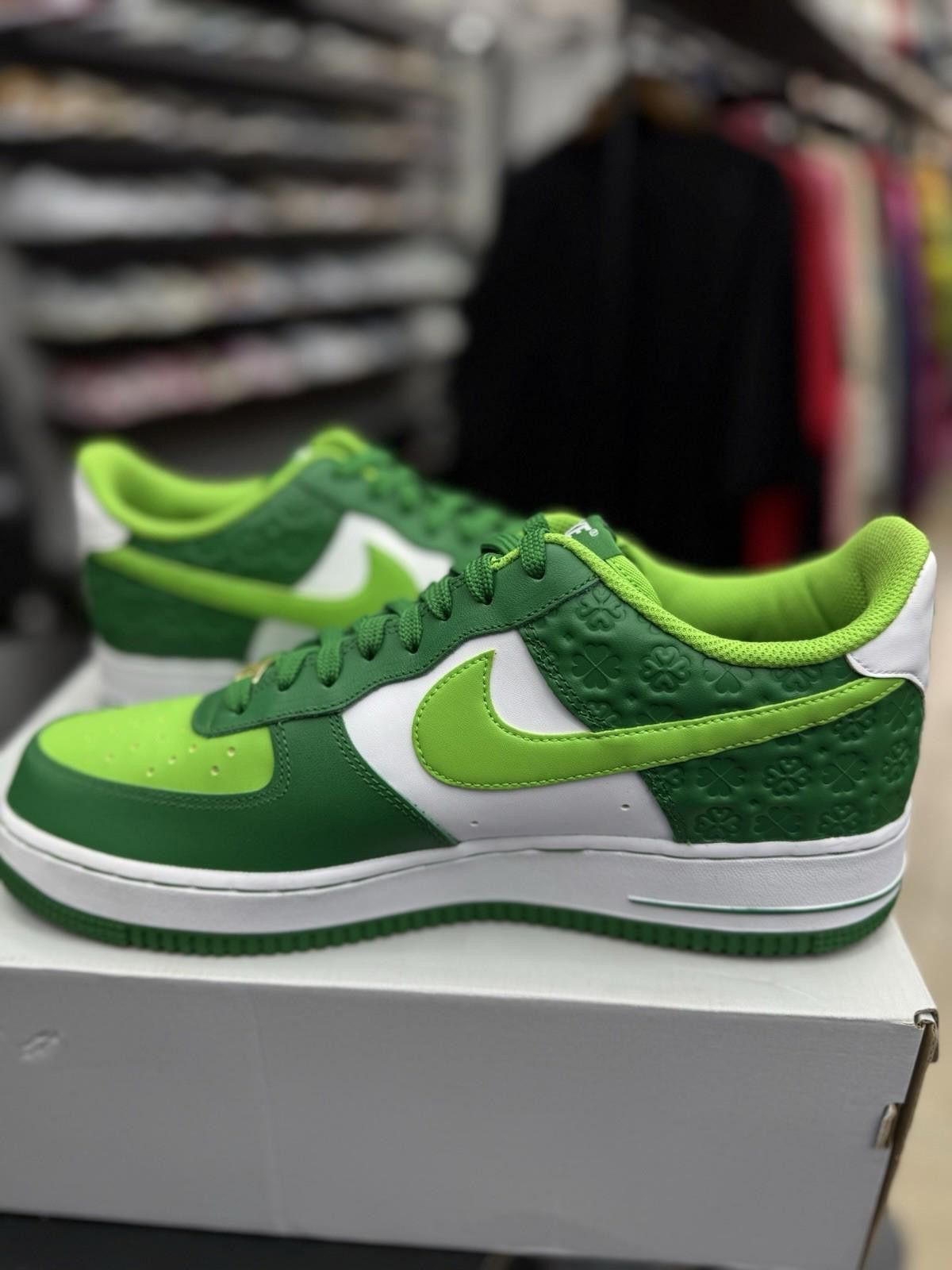 Nike Size 10.5 - Nike Air Force 1 Low St. Patrick's Day Brand New Size US 10.5 / EU 43-44 - 9 Thumbnail