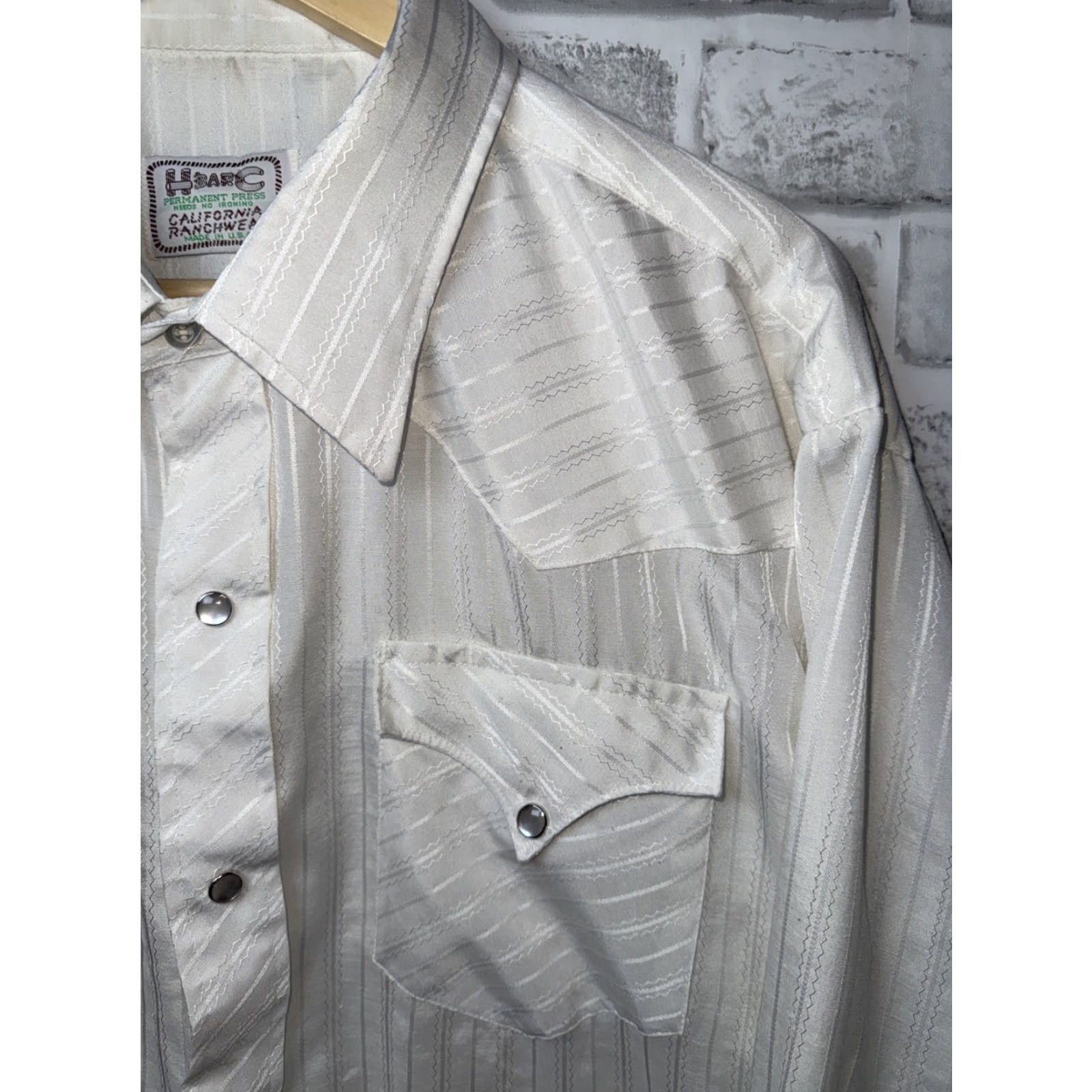 Vintage VINTAGE H Bar C Western Shirt Men White Striped Pearl Snap 18-35 Regular Cotton Blend Button-Up Shirt Mens White, 18, Western Theme, All Seasons Size US XXL / EU 58 / 5 - 3 Thumbnail