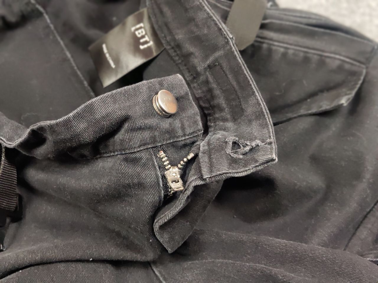 Japanese Brand Vintage BT Japanese Design Black Cargo Jeans Y2K Style Size US 34 / EU 50 - 21 Thumbnail