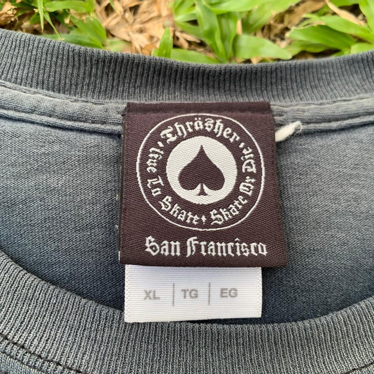 Vintage Thrashed Sun Faded Thrasher Distressed Grunge ERD WCC BAND Size US XL / EU 56 / 4 - 14 Thumbnail