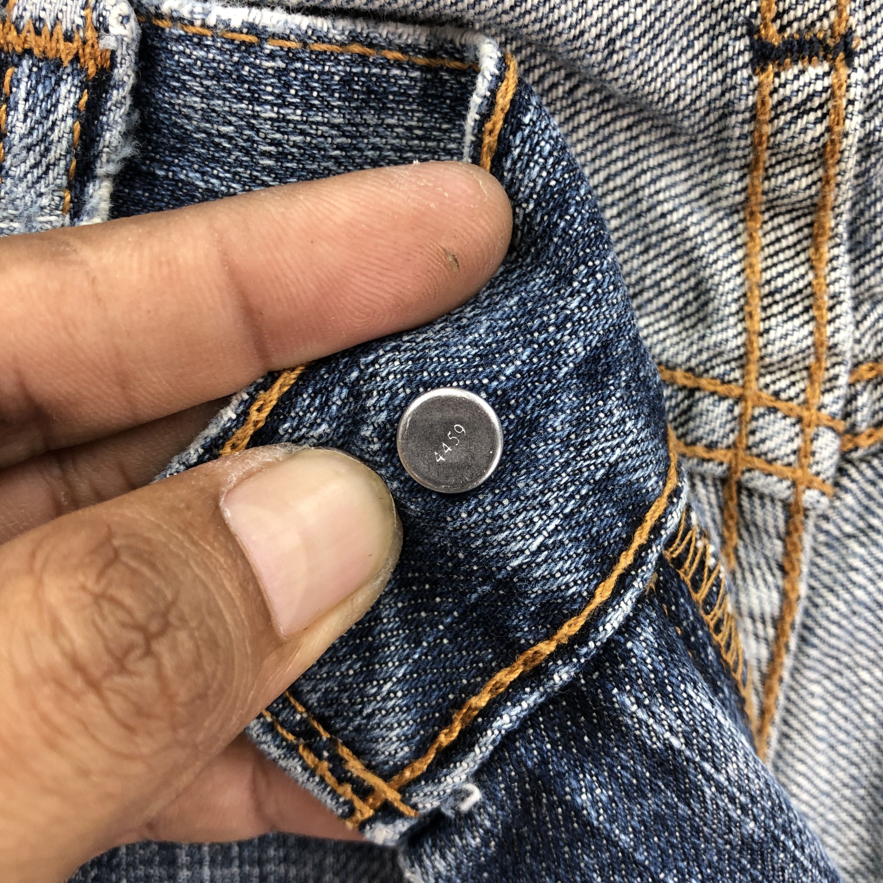 Levi's Vintage Y2K Levis 505 Faded Jeans Levi's Light Wash Denim Size US 38 / EU 54 - 8 Thumbnail