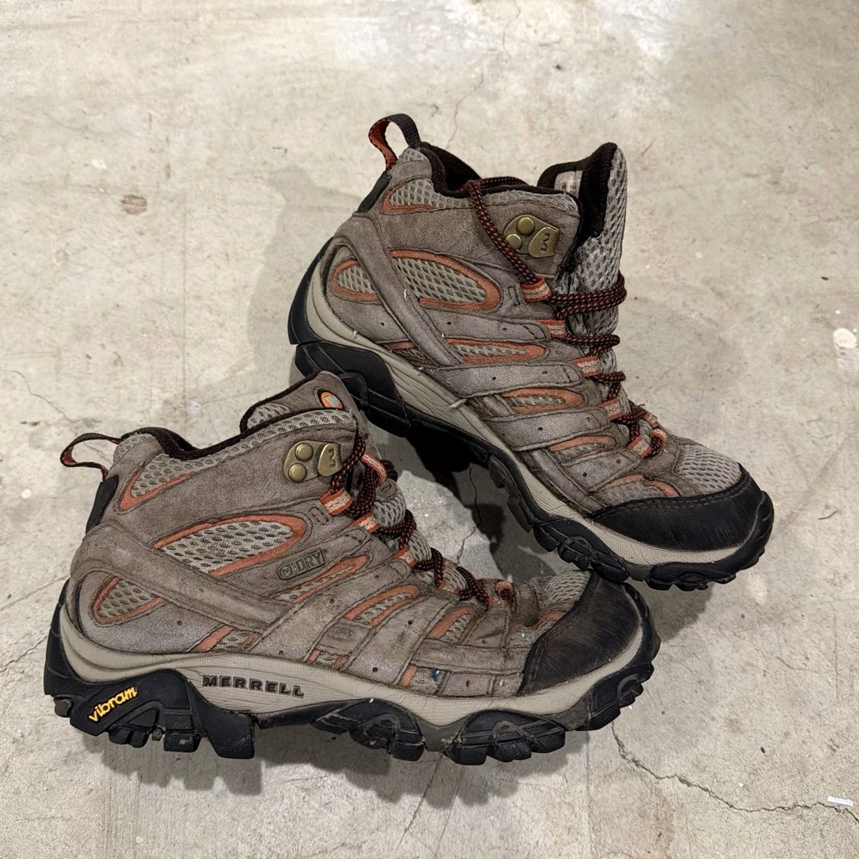 Merrell Merrell Moab 2 J06058W Bungee Cord Mid Hiking Boots Womens Sz 5 WIDE Distress Waterproof Leather Combat Boots Mens? No. Size US 5.5 / IT 35.5 - 2 Thumbnail