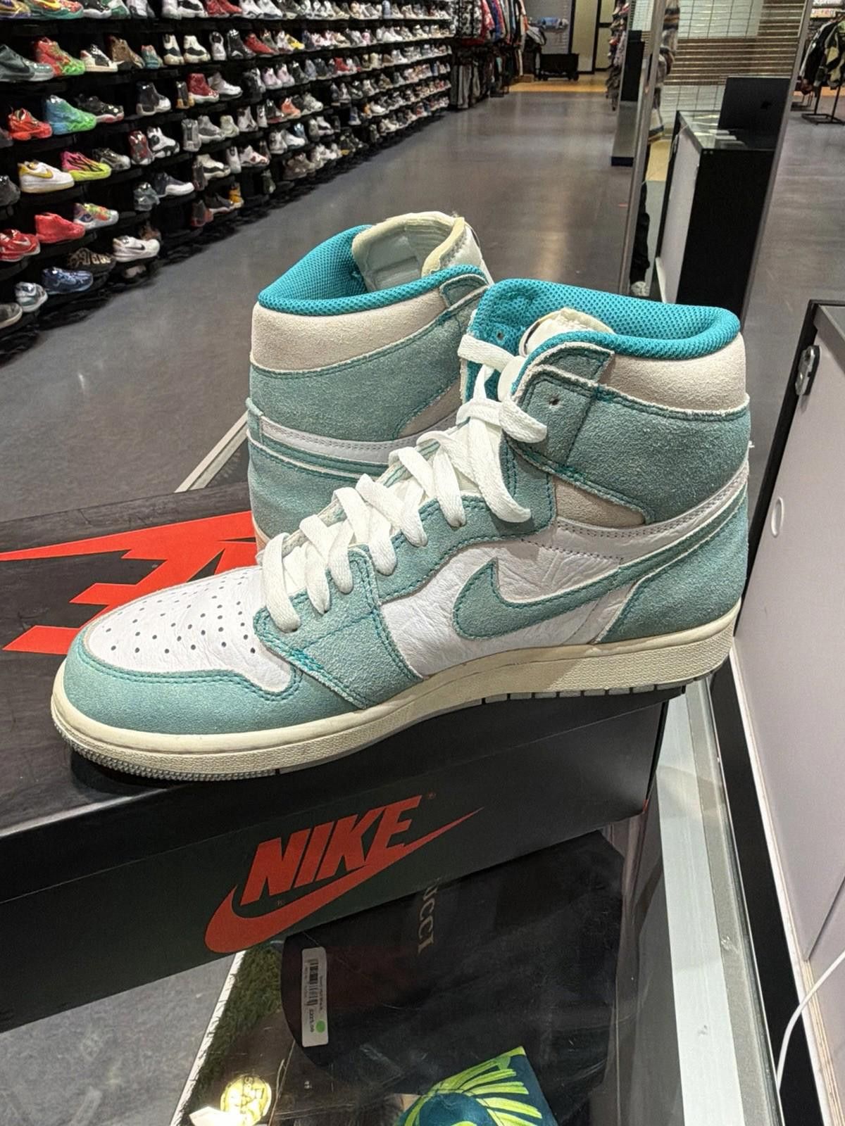 Nike Jordan 1 Retro High OG 555088-311 Size 8.5 Turbo Green Size US 8.5 / EU 41-42 - 6 Thumbnail