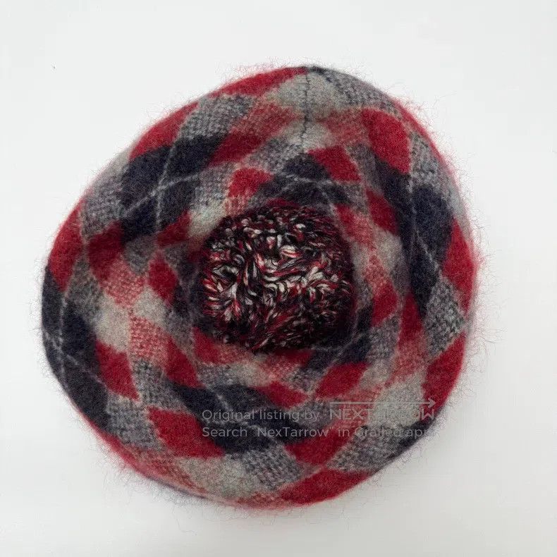 Vivienne Westwood Vivienne Westwood size 57cm Diamond Quilted Beret Hat Metal Size ONE SIZE - 7 Thumbnail