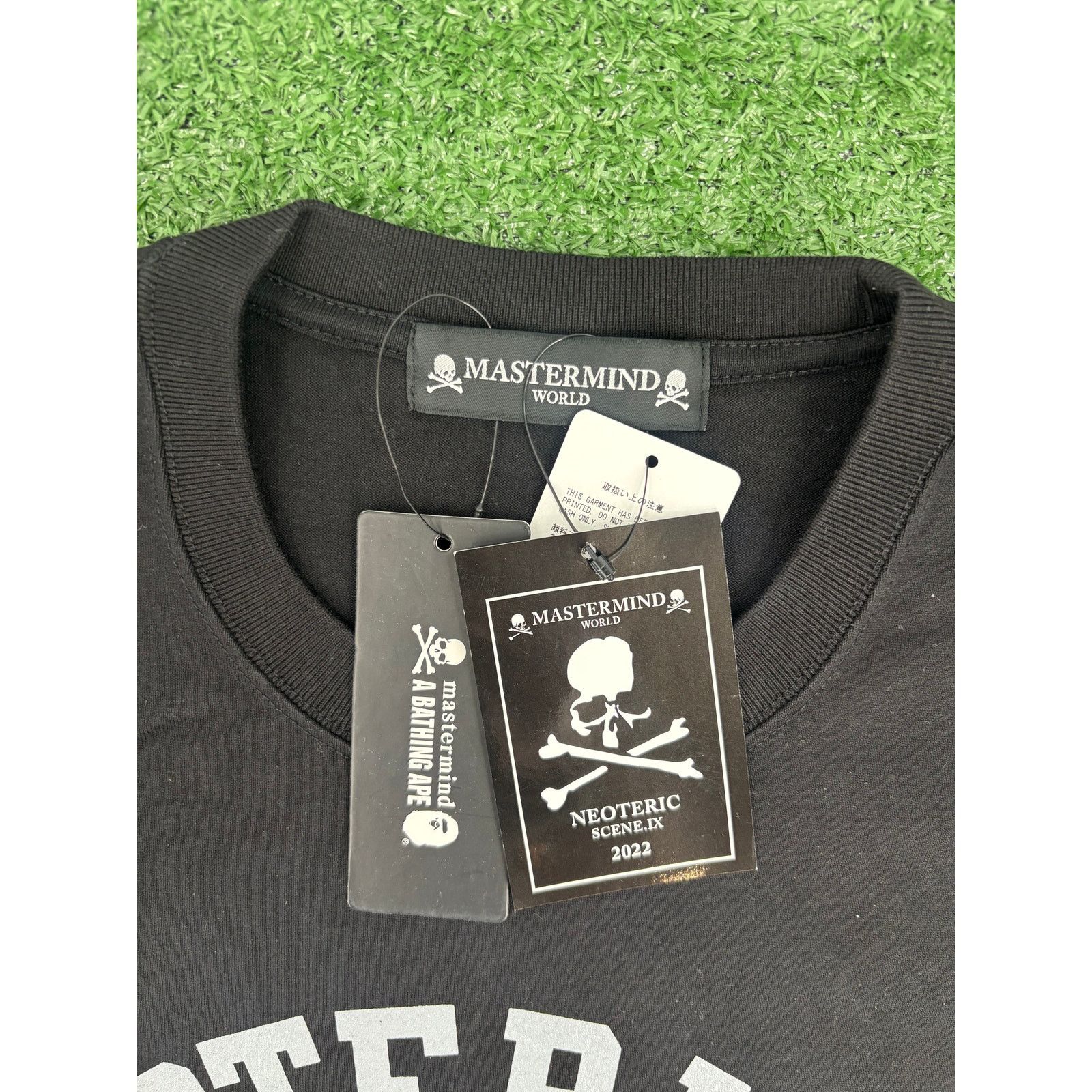 Mastermind Japan Mastermind World Collegiate Logo Black L/S T-Shirt Size MD Size US M / EU 48-50 / 2 - 7 Thumbnail