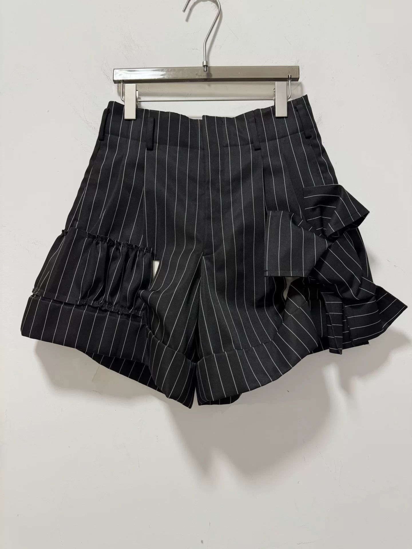 Comme des Garcons CDG Deconstructed Bow Stripe Shorts Size US 26 / EU 42 - 1 Thumbnail