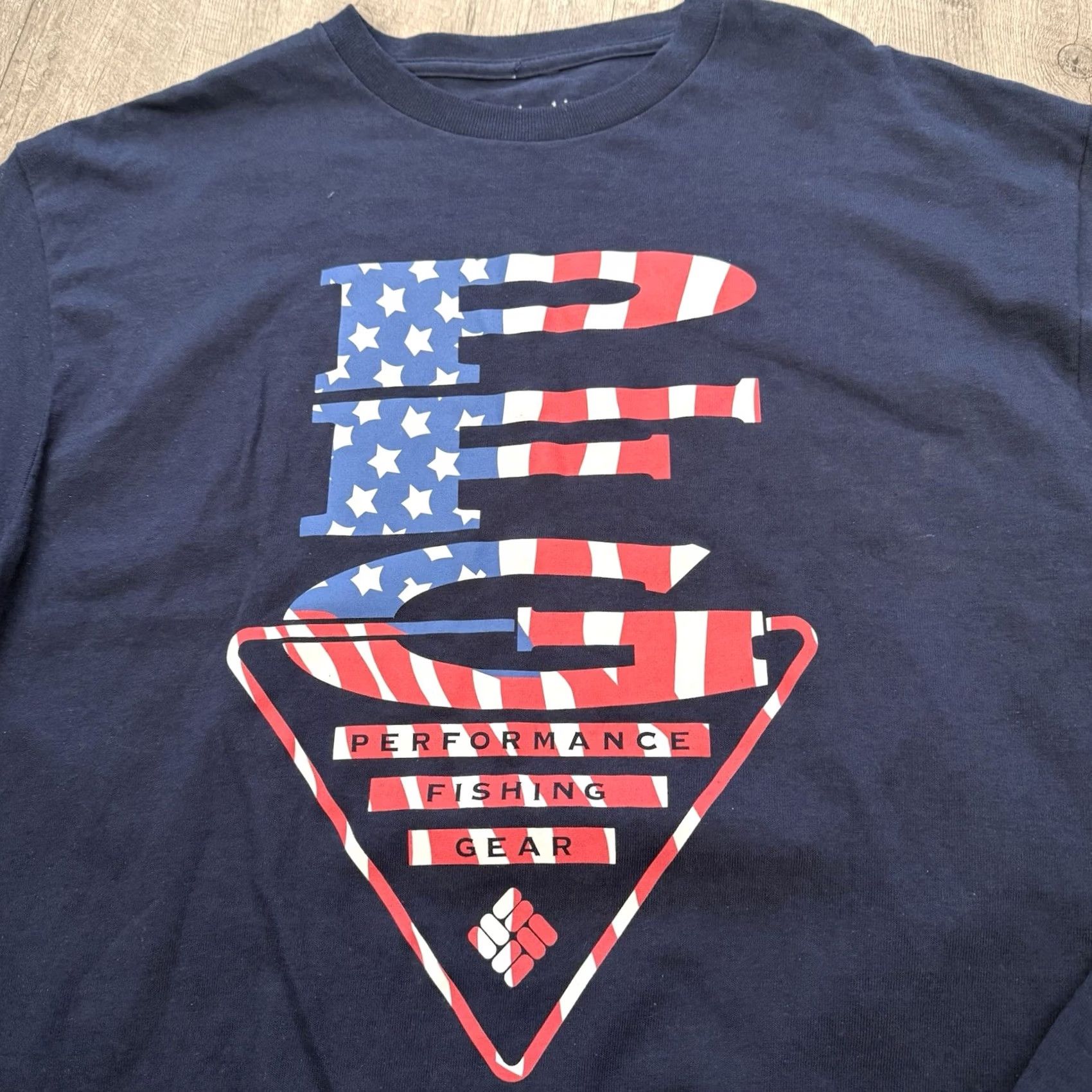 Vintage Columbia PFG Long Sleeve T-Shirt Mens Large Navy Blue Flag Graphic Cotton UV Protection Crew Neck Pullover Shirt Regular Fit Fishing Outdoor Seasonal Size US L / EU 52-54 / 3 - 7 Thumbnail