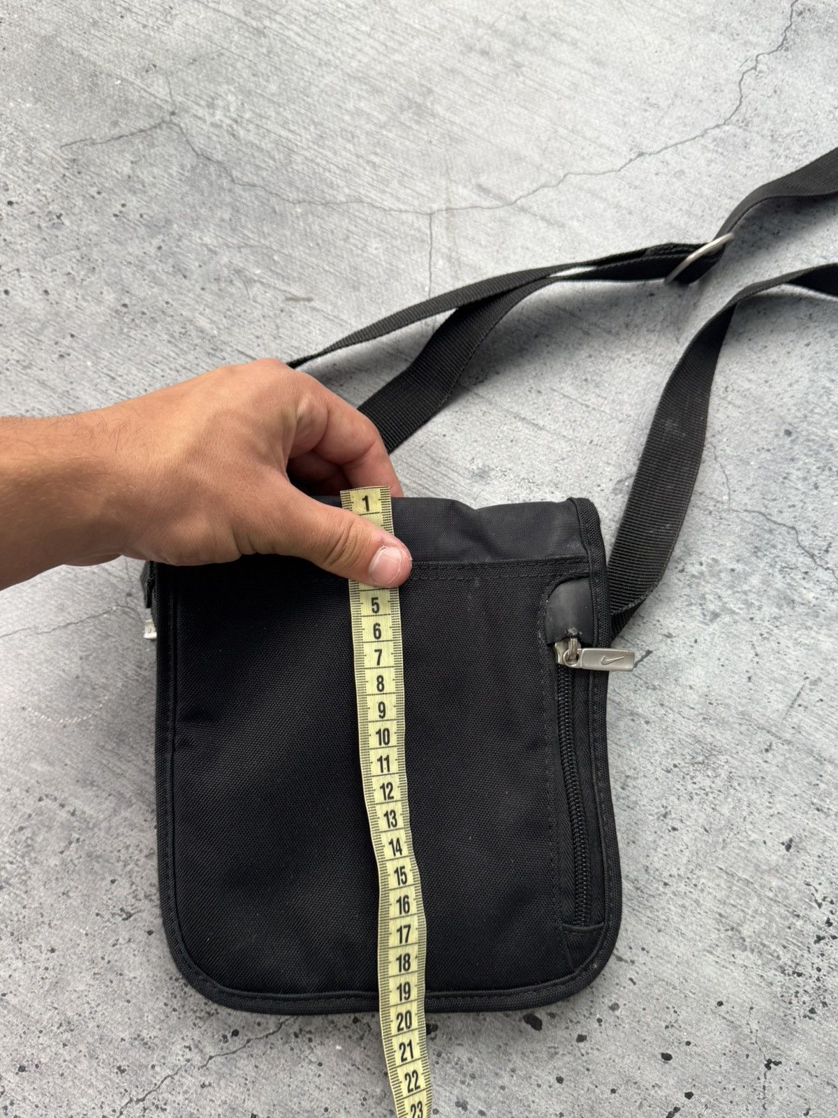 Nike Vintage Nike Swoosh Bag Messenger Bag Nike vintage Size ONE SIZE - 9 Thumbnail