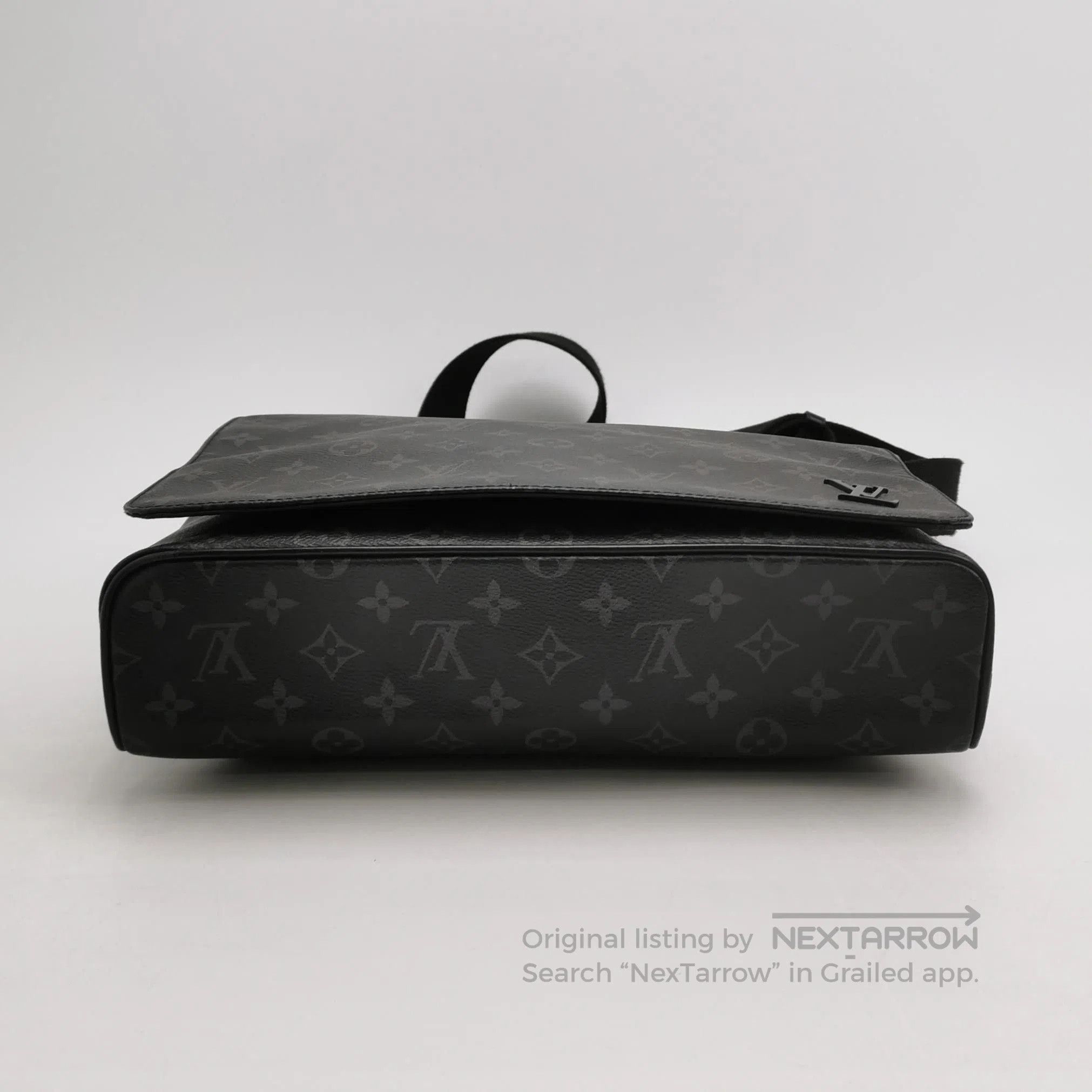 Louis Vuitton Louis Vuitton District Small Monogram Crossbody Bag. Size ONE SIZE - 5 Thumbnail