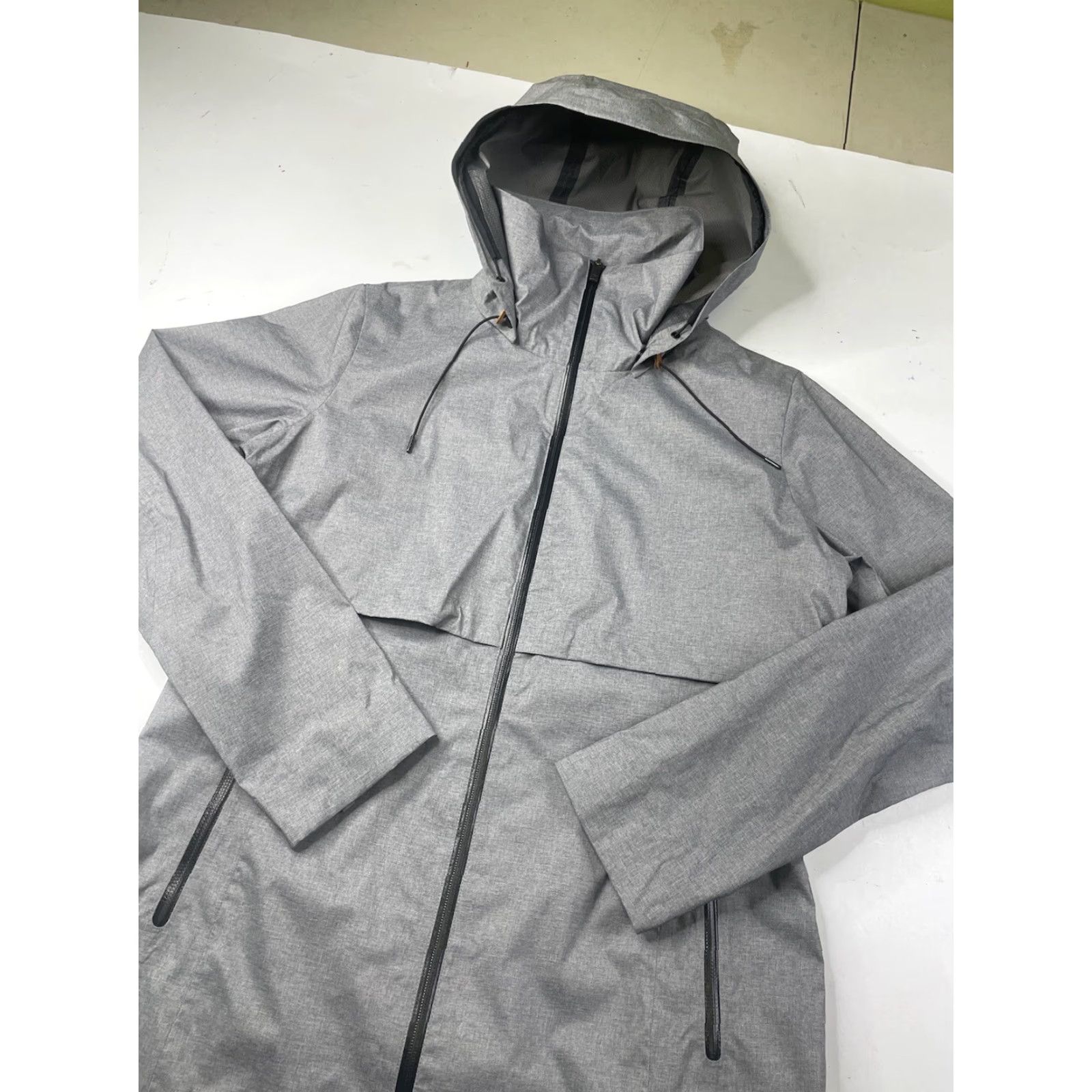 Rains Columbia Beverly Crest Jacket Women XL Lightweight Waterproof Rain Coat Hood City Outdoor Pockets Waterproof Size XL / US 12-14 / IT 48-50 - 2 Thumbnail
