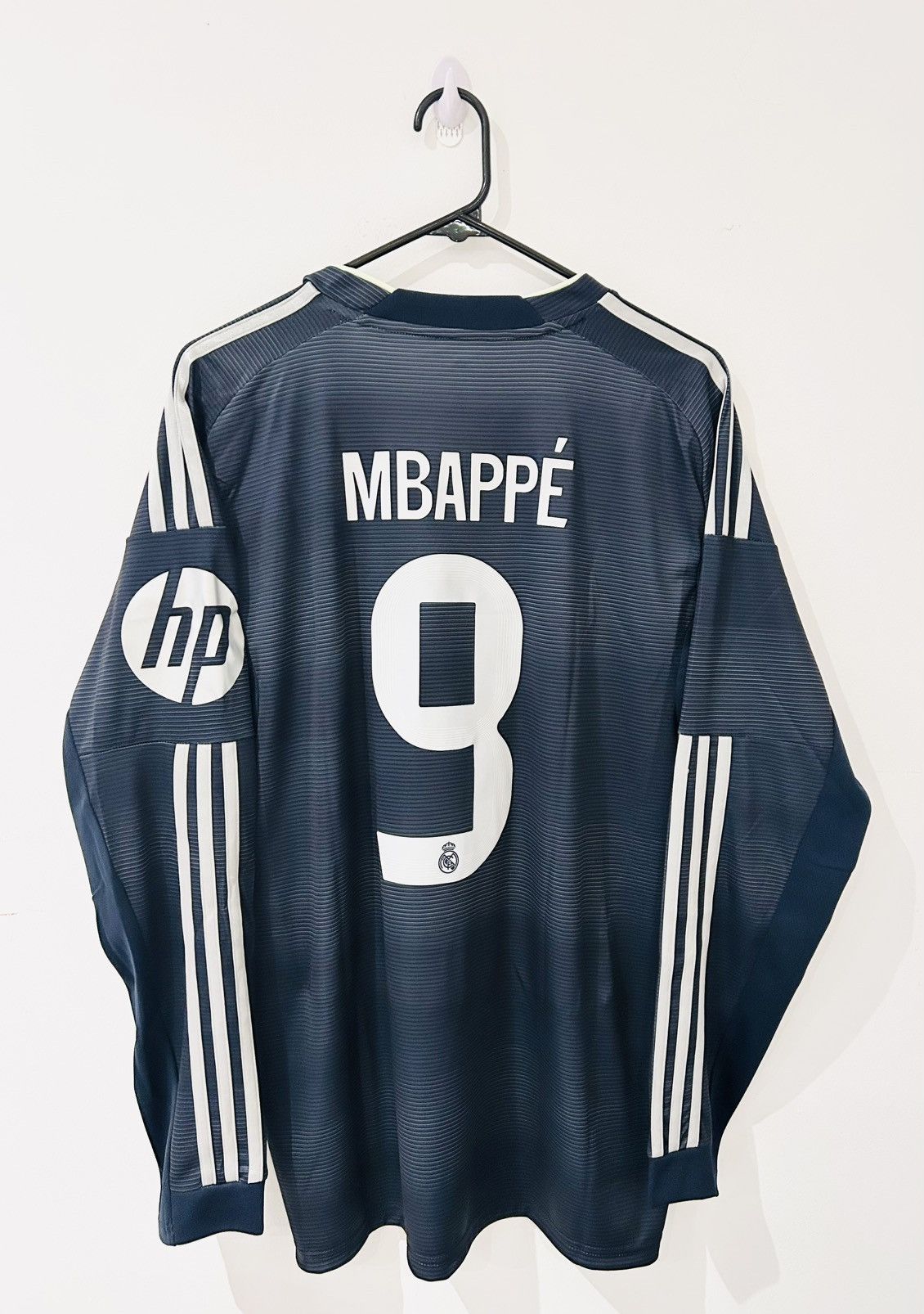 Adidas Real Madrid 2025/26 Away Jersey Size US L / EU 52-54 / 3 - 1 Thumbnail