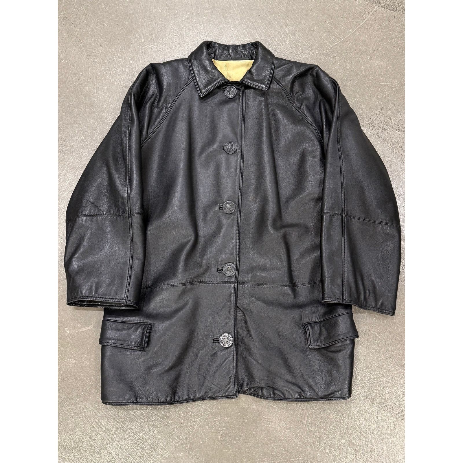 Versace Gianni Versace oversize leather coat Size US L / EU 52-54 / 3 - 1 Thumbnail