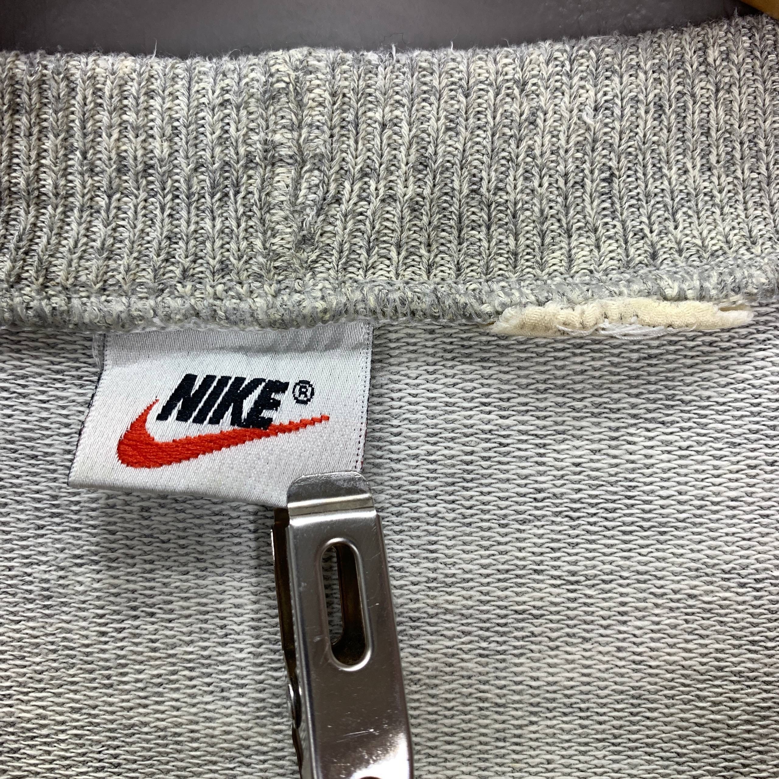 Nike 90s Vintage Thrashed NIKE Crew Neck Sweatshirt #2612/Z Size US XL / EU 56 / 4 - 15 Thumbnail