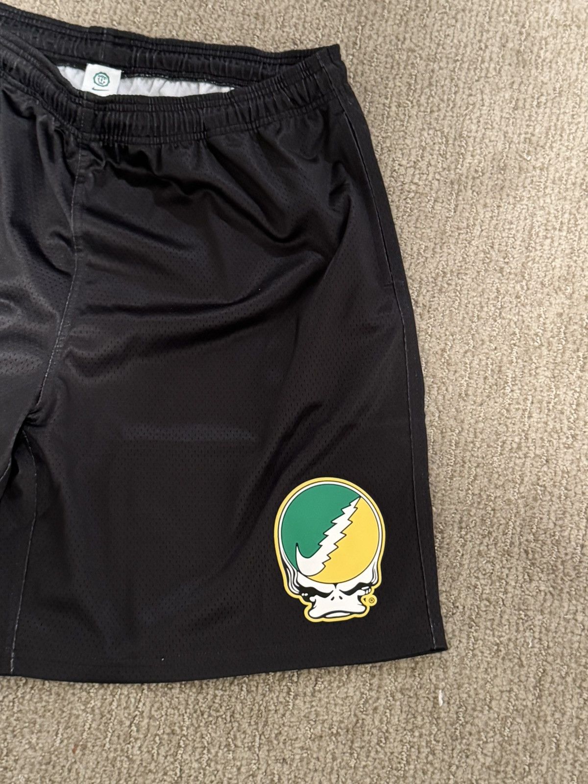 Nike Nike Oregon duck/grateful dead shorts Size US 36 / EU 52 - 3 Thumbnail