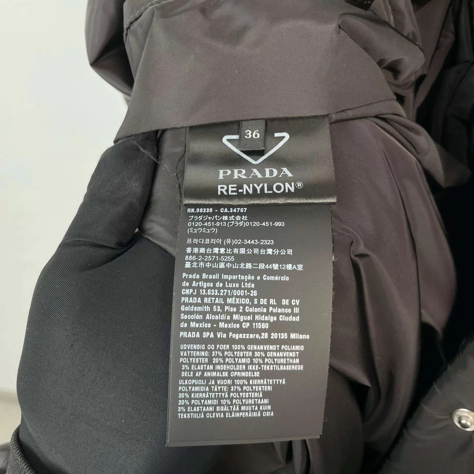 Prada Prada Triangle Logo Black Puffer Jacket 36 Size XS / US 0-2 / IT 36-38 - 6 Thumbnail