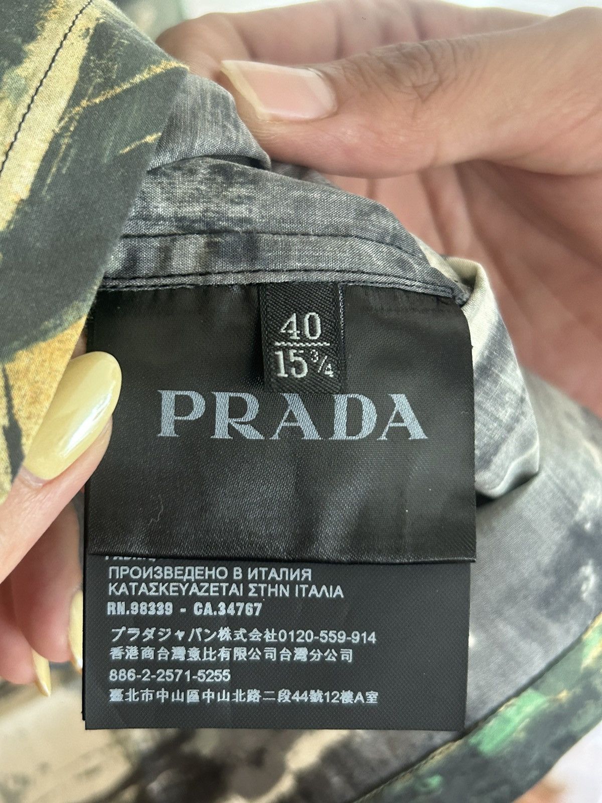 Prada Rare Prada FW 2017 Village Longsleeve Button Up Size US XXS / EU 40 - 5 Thumbnail
