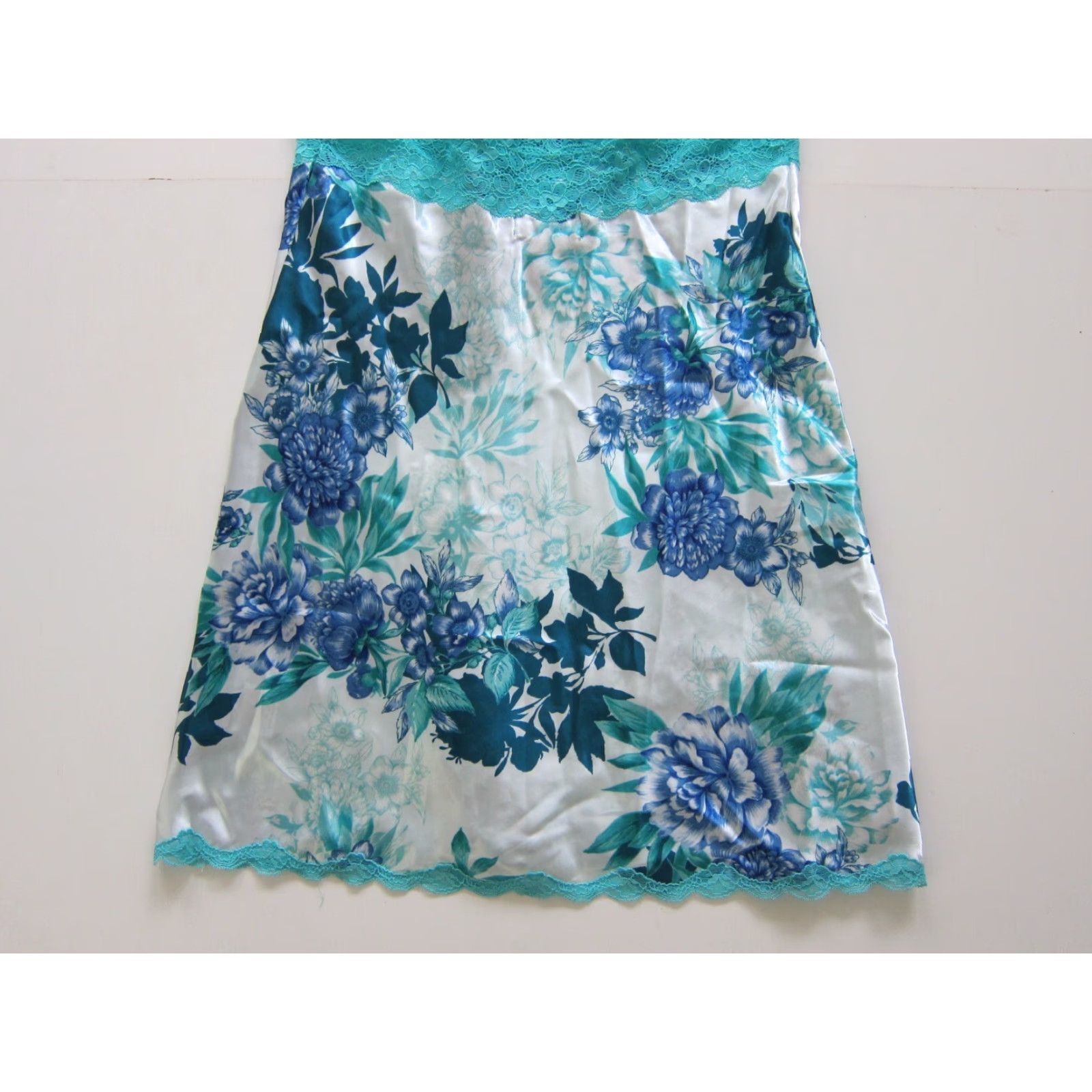 Vintage Thalia Sodi Intimates Blue Floral Lace Satin Nightgown Dress M Women XS-XL Size M Camisole Style Size M / US 6-8 / IT 42-44 - 7 Thumbnail