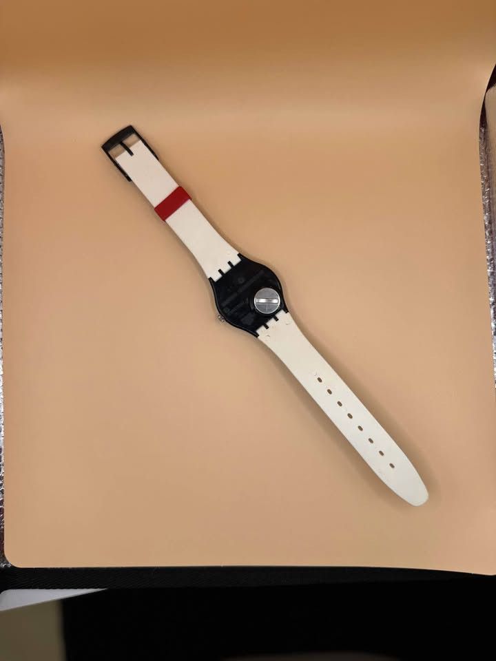 Swatch FOR SALE: Vintage 1996 Swatch “LOOKA” GZ700 – Rare Size ONE SIZE - 3 Thumbnail