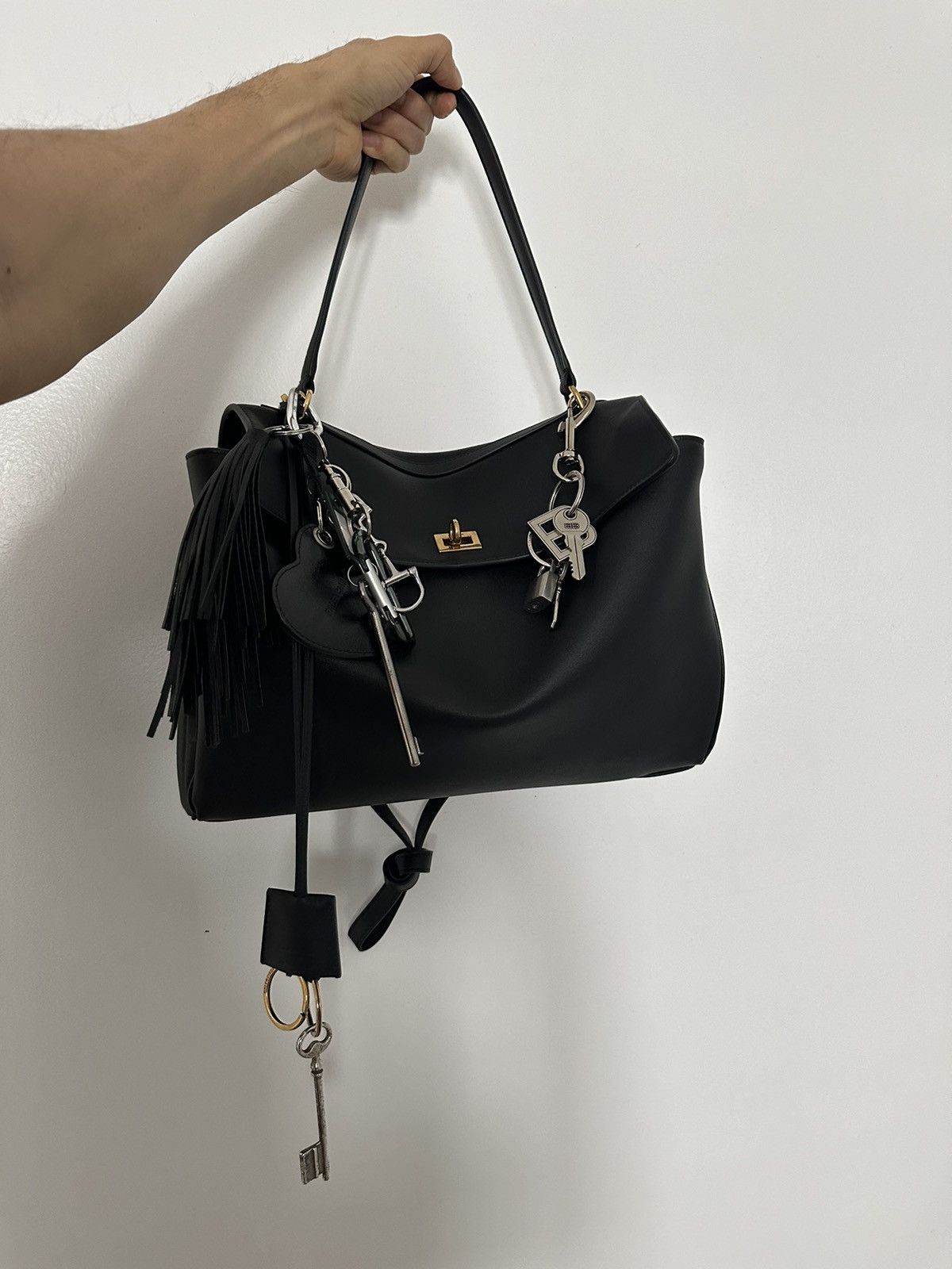 image of Balenciaga Rodeo Bag Medium in Black, Women's