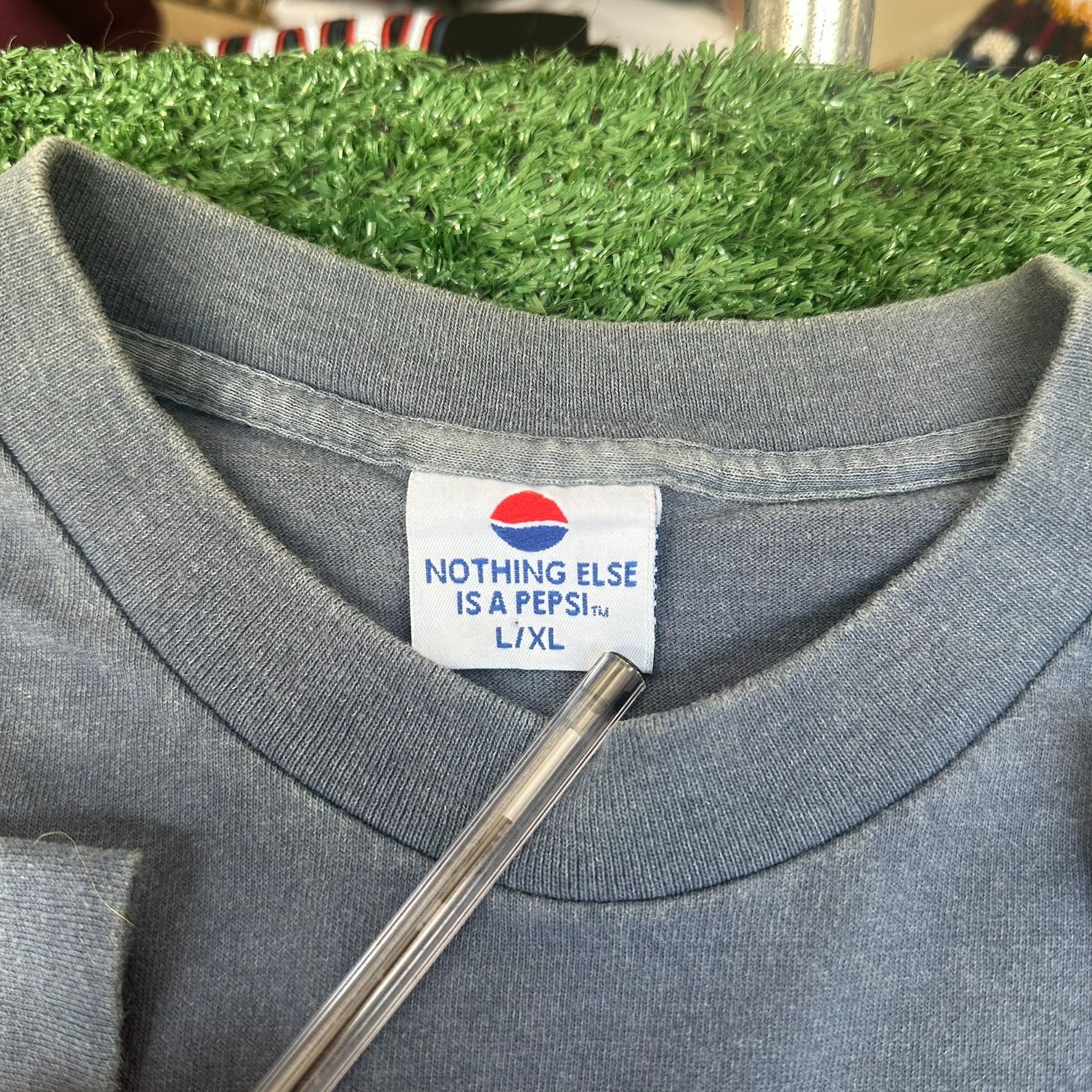 Pepsi Vintage 90s Pepsi Embroidered T-Shirt Single Stitch Sun Fade Size US XL / EU 56 / 4 - 5 Thumbnail