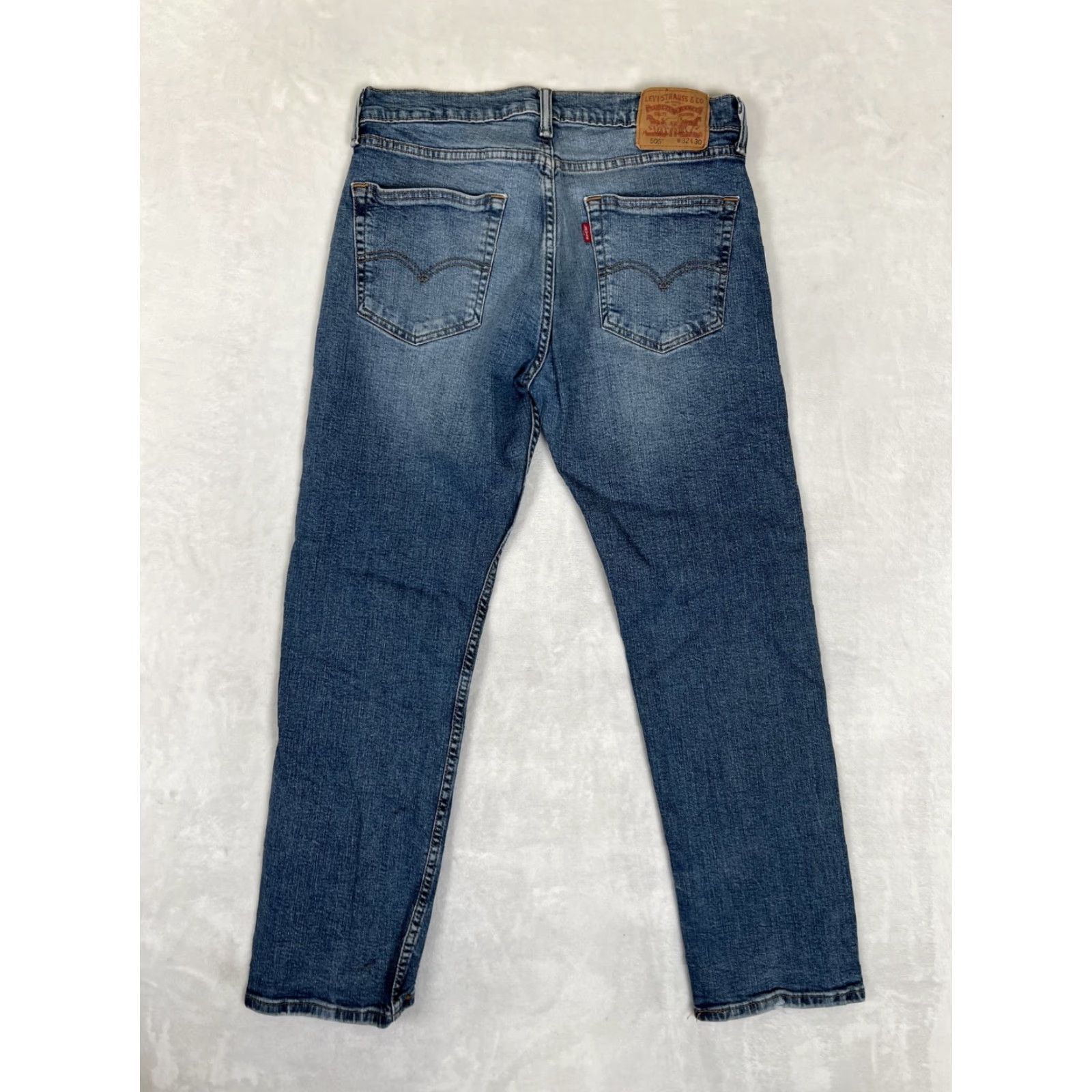 Levi's VINTAGE Levi’s 505 Denim Jeans Size 32x30 Medium Wash Y2K Straight Leg Men's Jeans 32 Regular Blue Cotton Levi's 505 Size US 32 / EU 48 - 6 Thumbnail