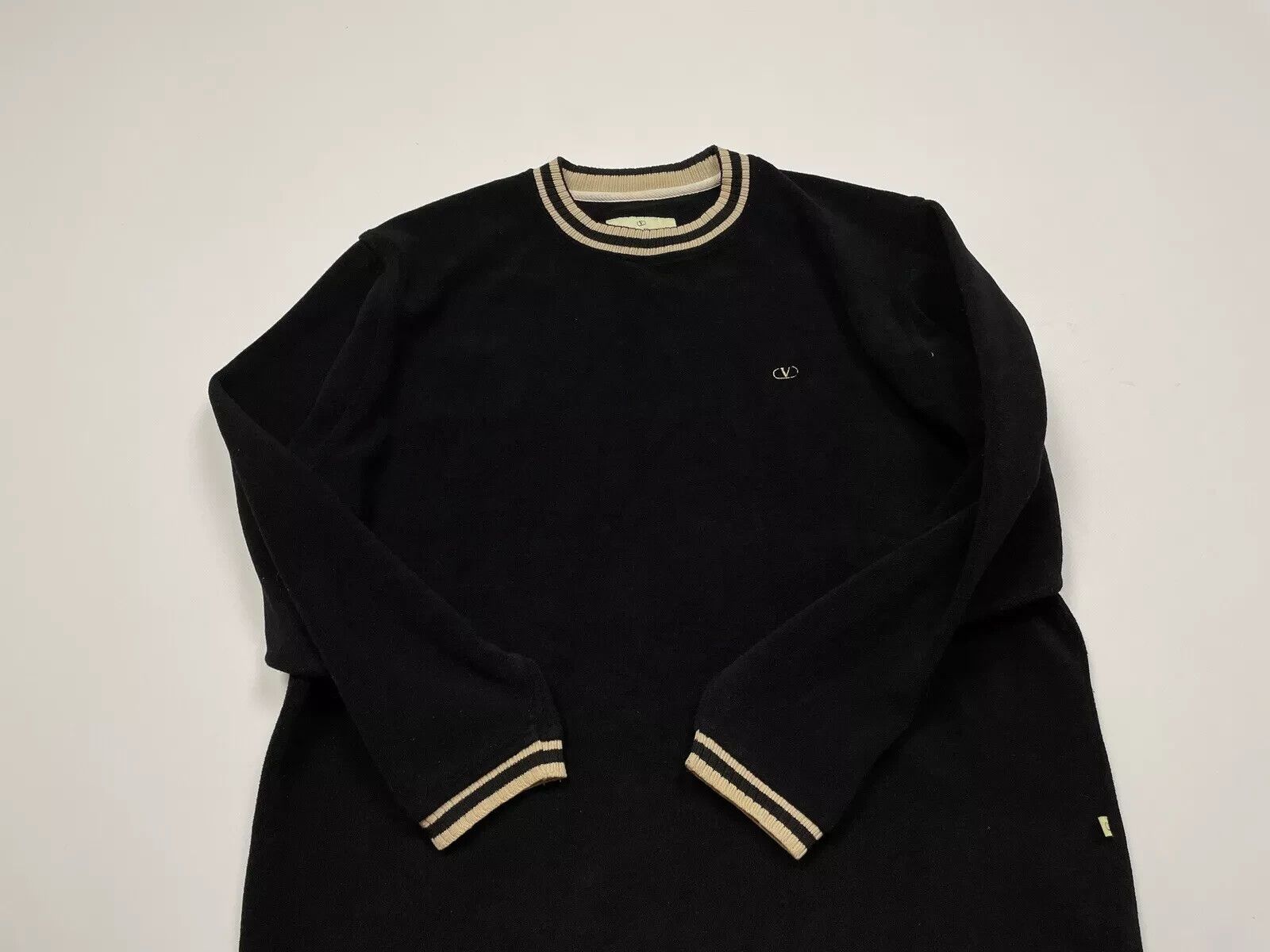 Valentino VINTAGE 1990s 90s VALENTINO SWEATSHIRT SWEATSHIRT MENS Size US L / EU 52-54 / 3 - 7 Thumbnail