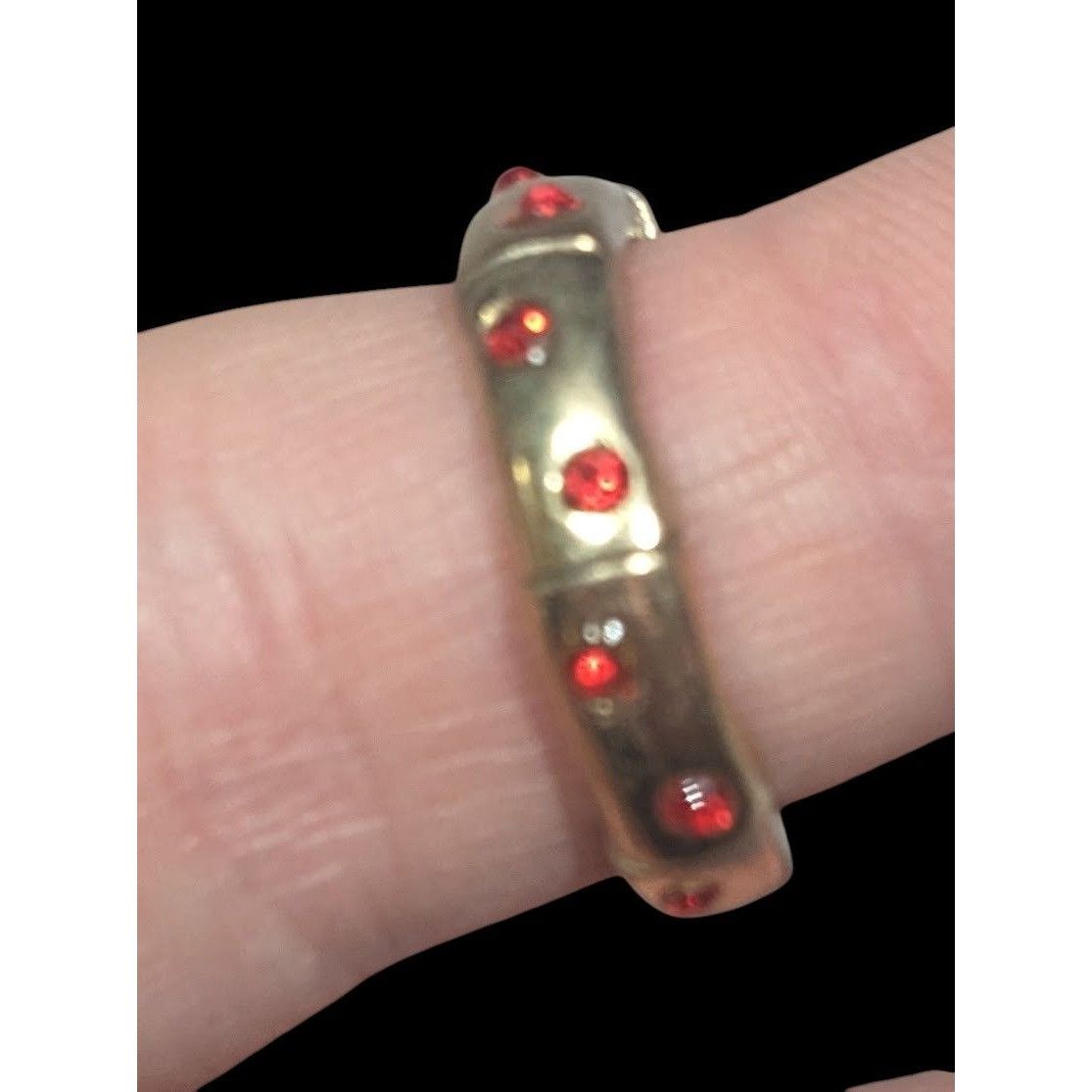 Other Red Rhinestone Gold Tone Funky Stretch Ring Size 6 1/4 Size ONE SIZE - 2 Thumbnail