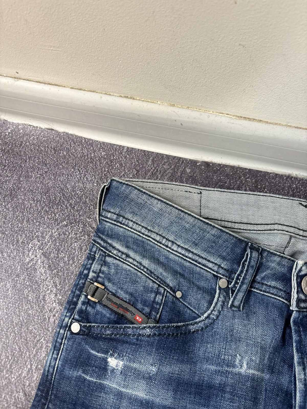 Diesel Diesel Belther NWT Men’s Regular Slim Tapered Denim Jeans Size US 28 / EU 44 - 6 Thumbnail