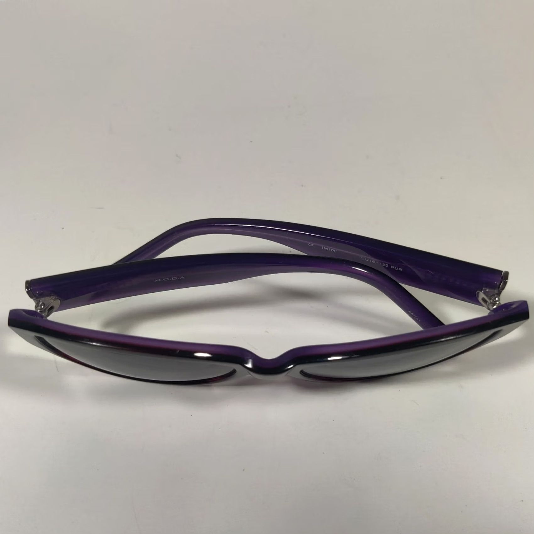 Vintage MODA Italy Sunglasses Oval Purple Black Unisex Adult 5-16-135 Plastic Lens Black Vintage Size ONE SIZE - 7 Thumbnail