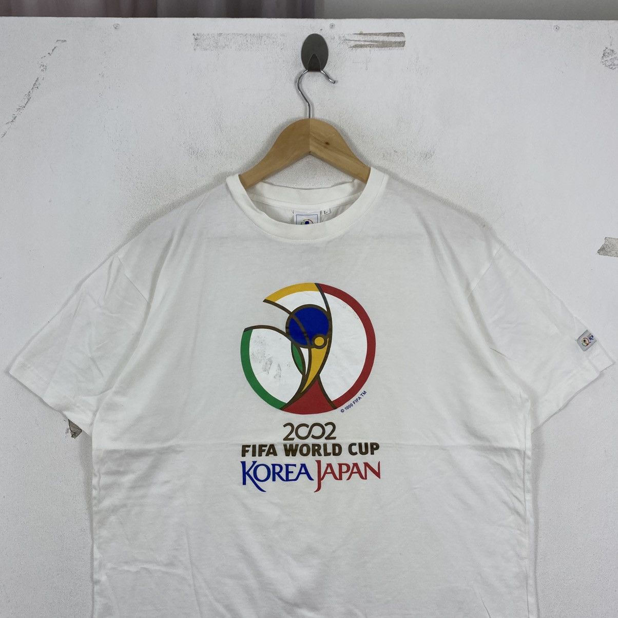 Vintage Vintage 2002 FIFA World Cup Korea Japan T-Shirt Size L White Size US L / EU 52-54 / 3 - 3 Thumbnail