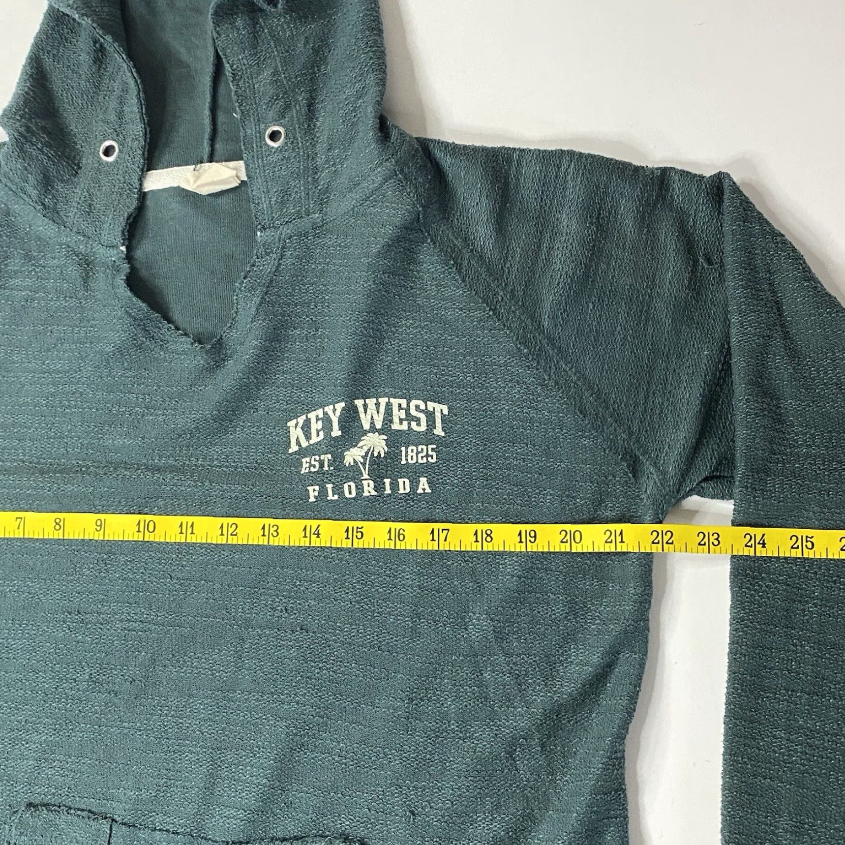 Vintage VINTAGE Key West Hooded Sweatshirt Light Weight Grunge Distress Look Small S Unisex Adults Green Hoodie Pockets Casual Mens Womens Girls Boys Size US S / EU 44-46 / 1 - 5 Thumbnail