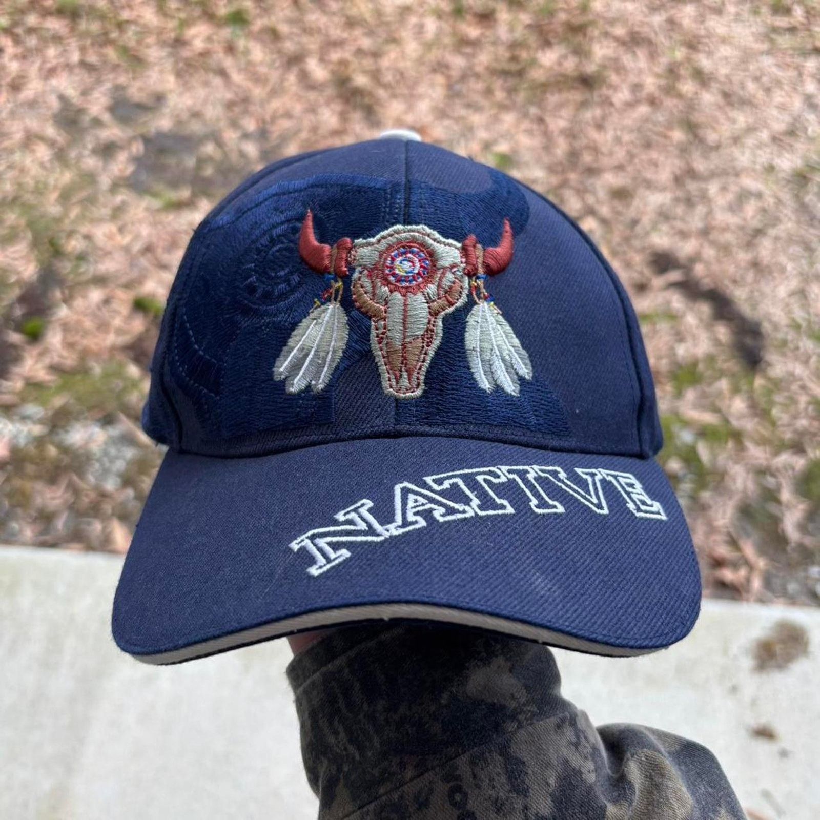 Carhartt × Carhartt Wip × Vintage 90s Native American Embroidered Hat Size ONE SIZE - 1 Thumbnail