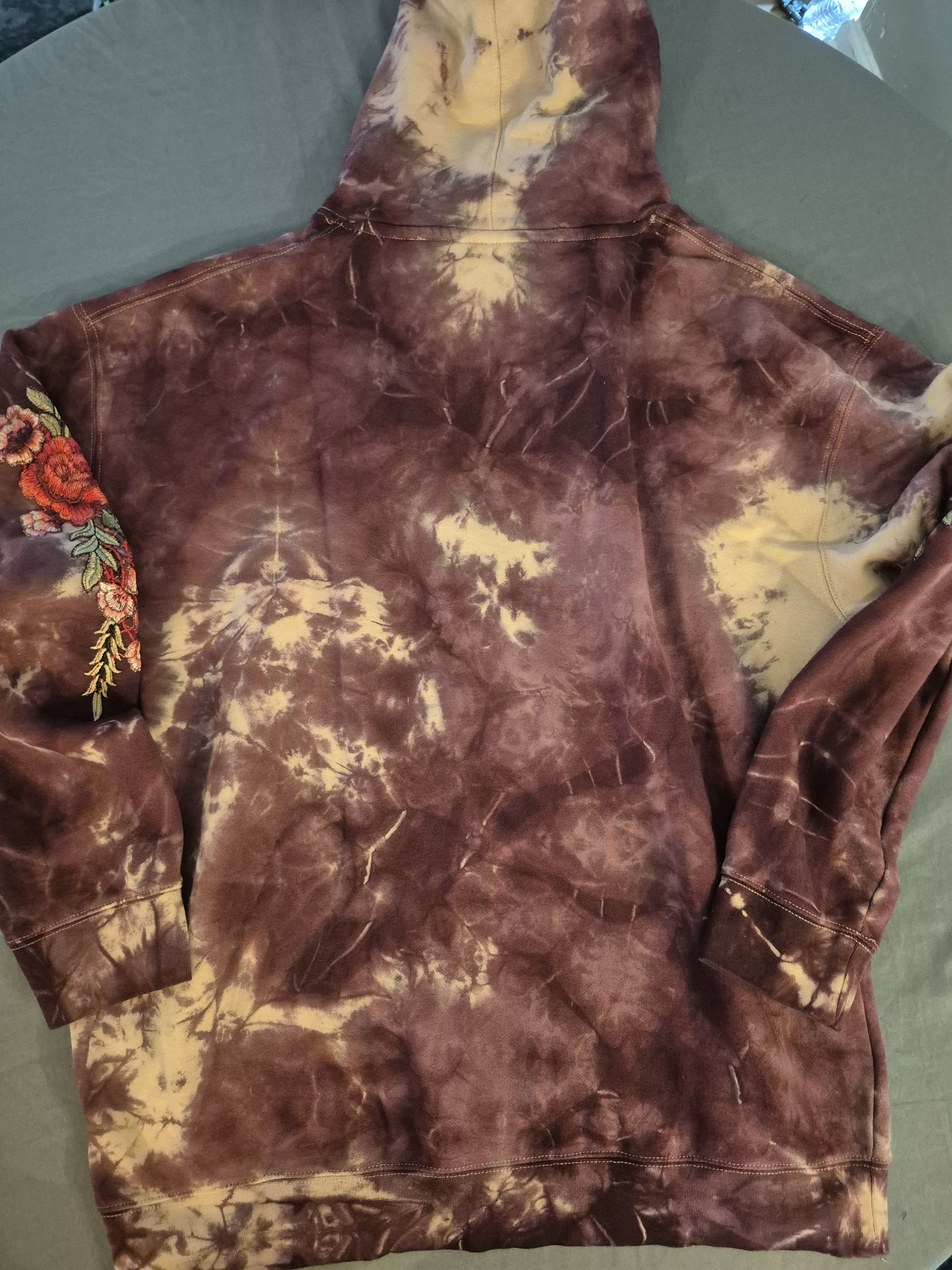 Civil Regime Civil Regime Rose Embroidered Hoodie Size Medium BNWT Size US M / EU 48-50 / 2 - 4 Thumbnail