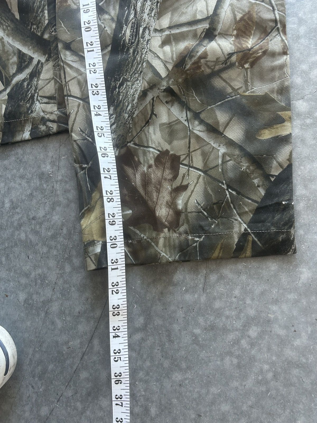 Japanese Brand × Realtree × Vintage Vintage Y2K Baggy Realtree Cargo Pants Size US 35 - 8 Thumbnail