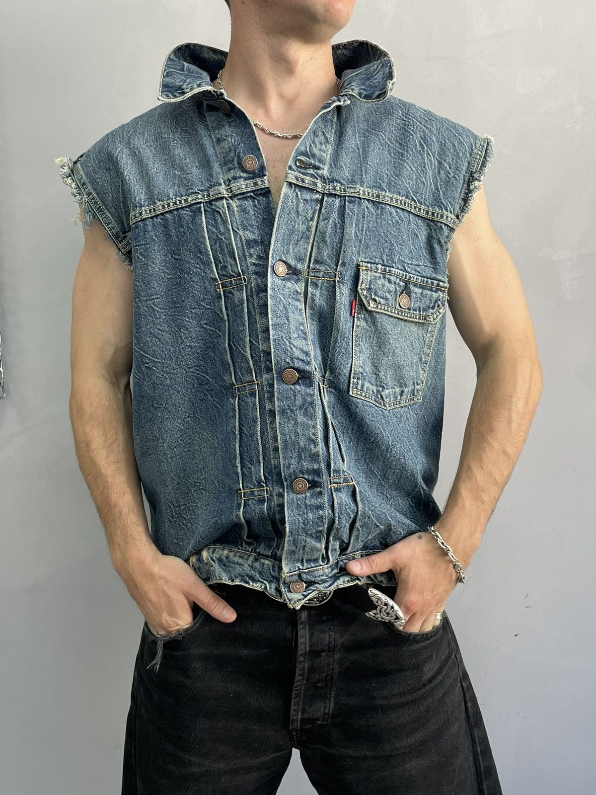 Levi's Rare Levis streetwear type 1 distressed jacket vest 90s Size US XL / EU 56 / 4 - 1 Thumbnail