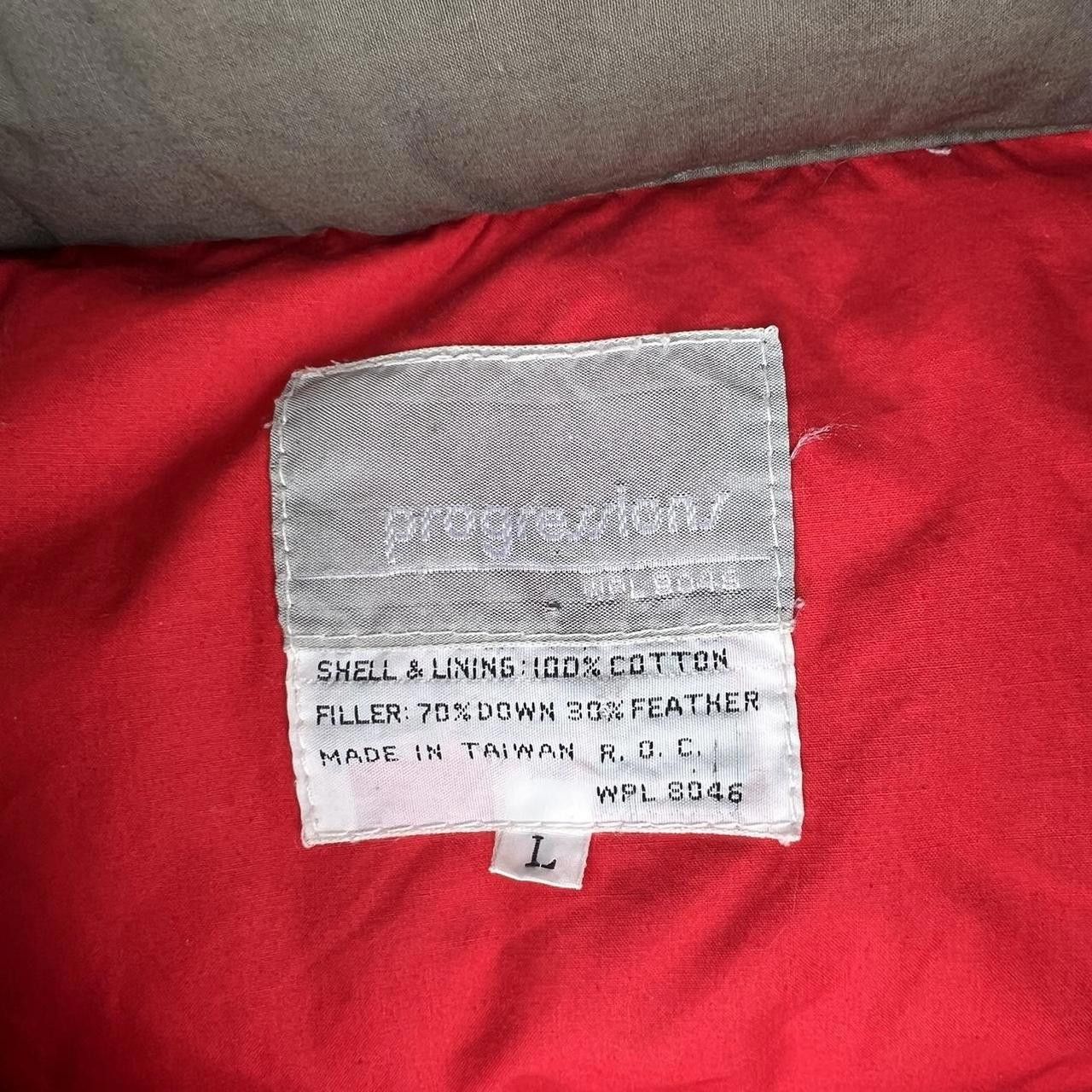 Vintage Vintage 80s Grey Utility Gorpcore Cargo Puffer Vest Size US S / EU 44-46 / 1 - 3 Thumbnail