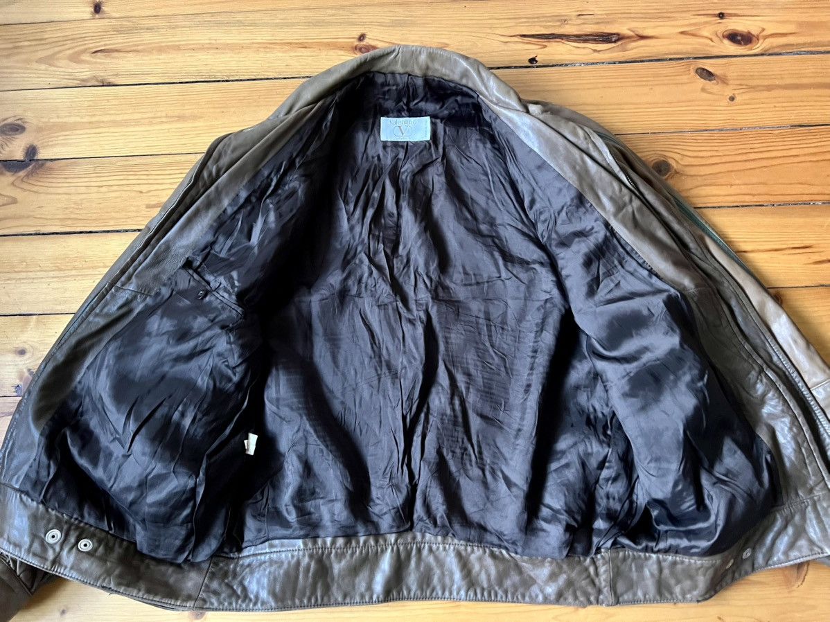 Valentino Vtg 90s Valentino Garavani Leather Jacket Olive Green IT52 Size US L / EU 52-54 / 3 - 8 Thumbnail