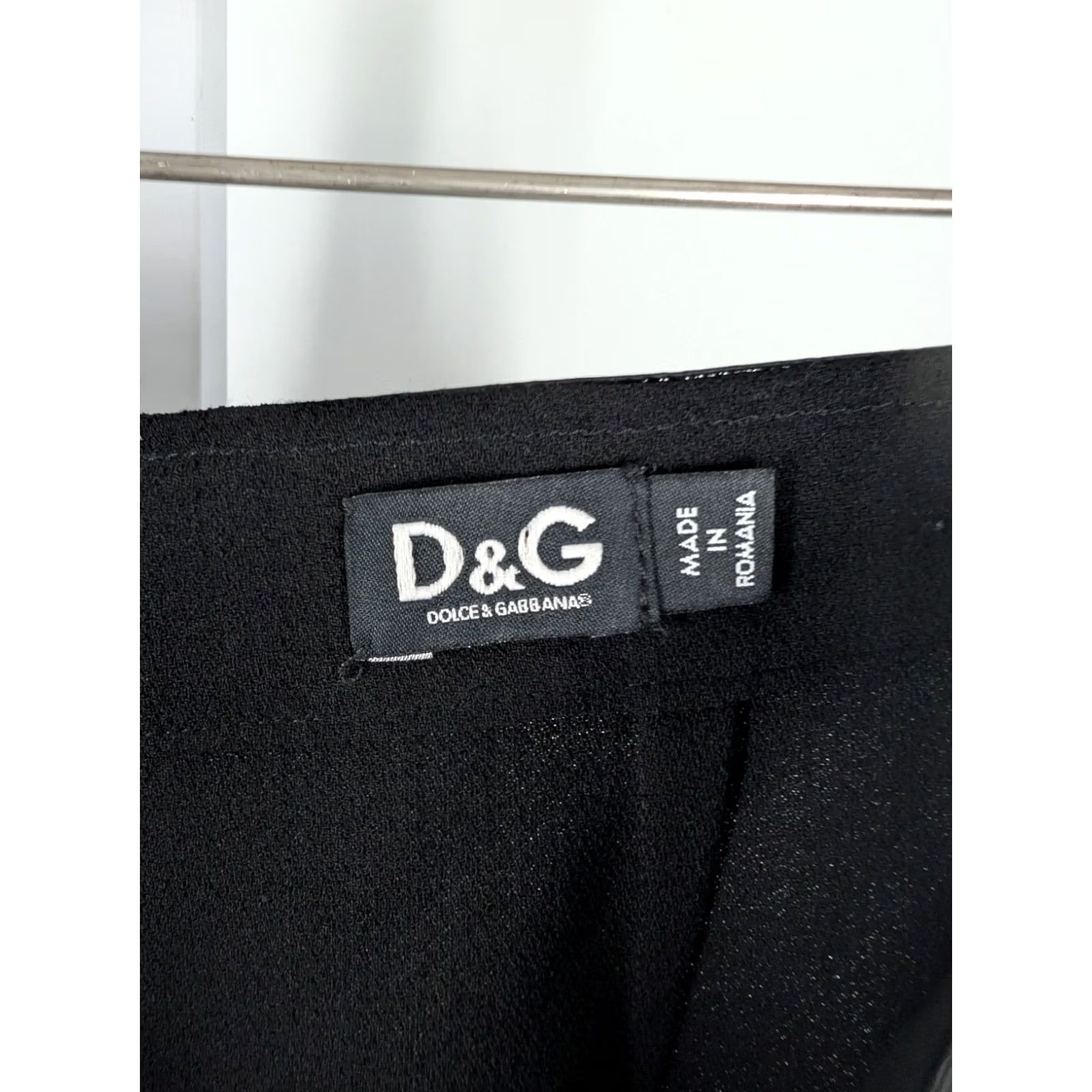 Dolce & Gabbana VINTAGE Dolce&Gabbana Skirt Women Knee Length Wool Black 46 90s Y2K Patent Gloss Trim Logo Zipper Mens? No, Womens Size 32" / US 10 / IT 46 - 4 Thumbnail