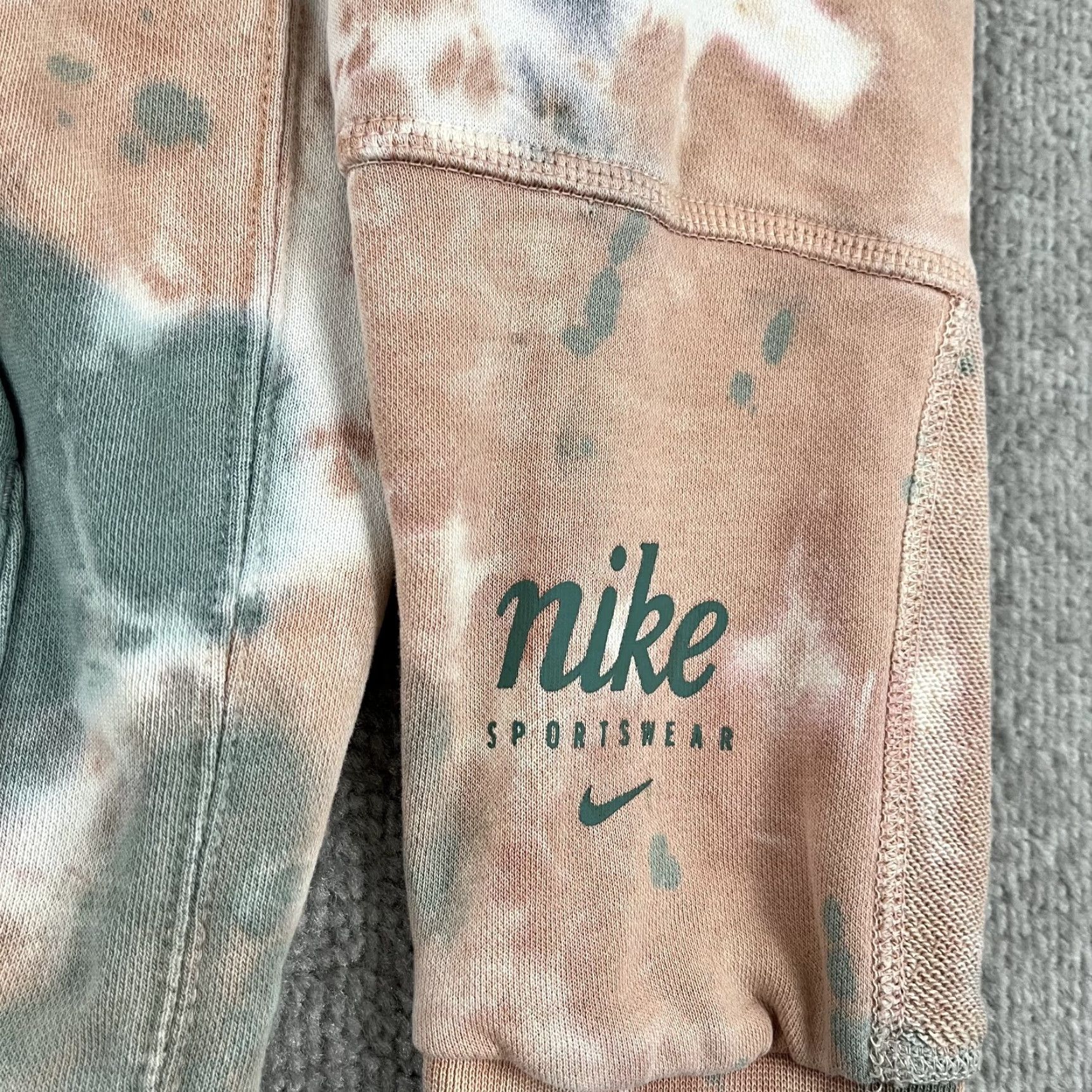 Nike Nike Sportswear Hoodie Mens Small Tie Dye French Terry Sweatshirt Pullover Gym Size US S / EU 44-46 / 1 - 7 Thumbnail