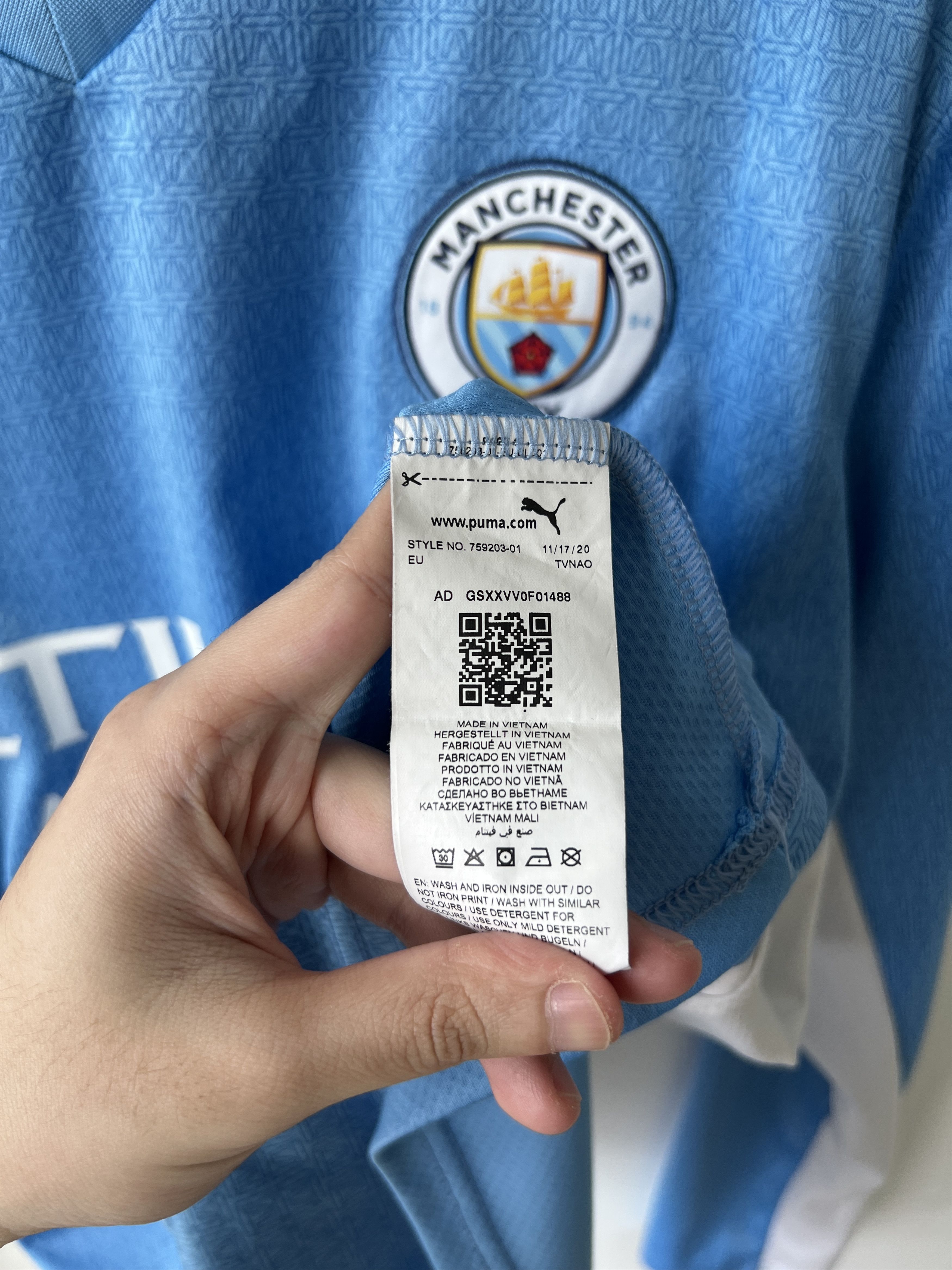 Puma (L) Manchester City 2021-22 Home Long Sleeve Kit De Bruyne Size US L / EU 52-54 / 3 - 4 Thumbnail