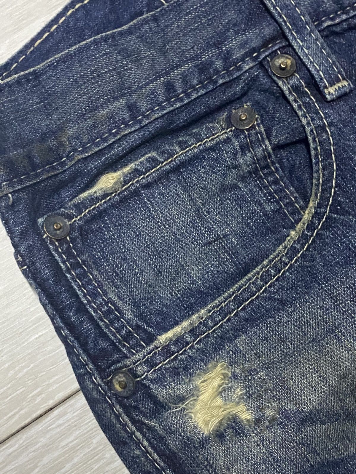 Levi's Levis 202 Vietnam Crazy Wash Distressed Buckle Back Jeans Size US 33 - 9 Thumbnail