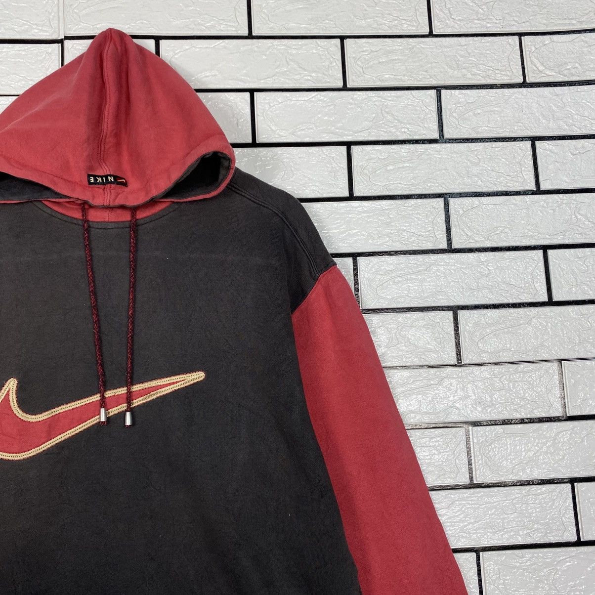 Nike Vintage Sweater Hoodie Nike Big Logo Sun Faded Style Size US M / EU 48-50 / 2 - 7 Thumbnail