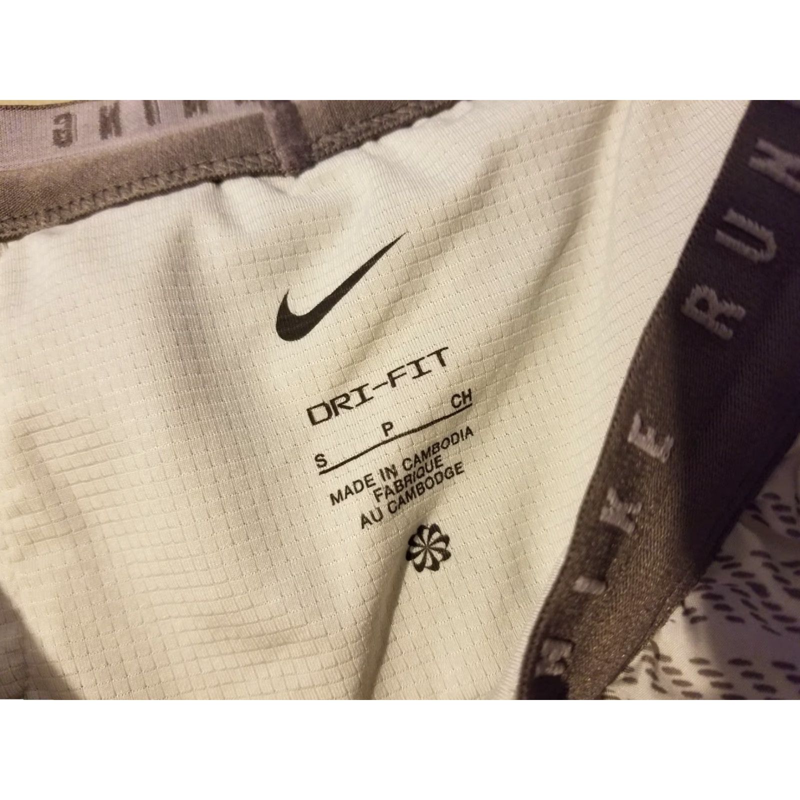 Nike Womens Nike Shorts S Small White Black Athletic Gym Workout Size 28" / US 6 / IT 42 - 6 Thumbnail