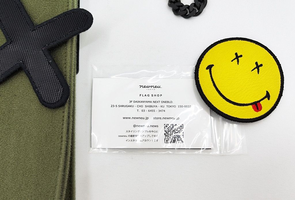 Japanese Brand NEWNEU sling bag JAPAN brand army green based with patches Size ONE SIZE - 5 Thumbnail