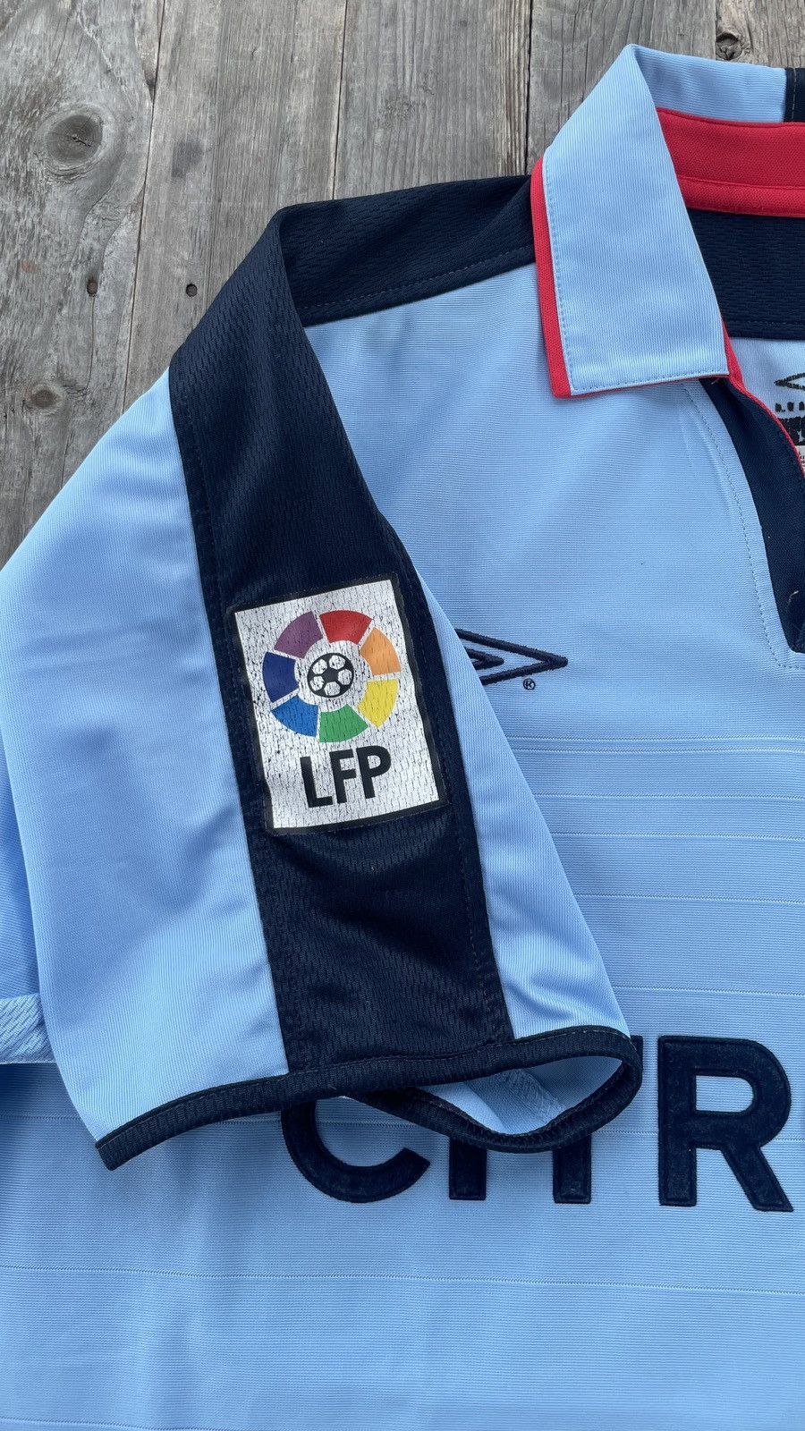Other Vintage Celta Figo 2004/2005 Home Football Shirt Size US L / EU 52-54 / 3 - 4 Thumbnail