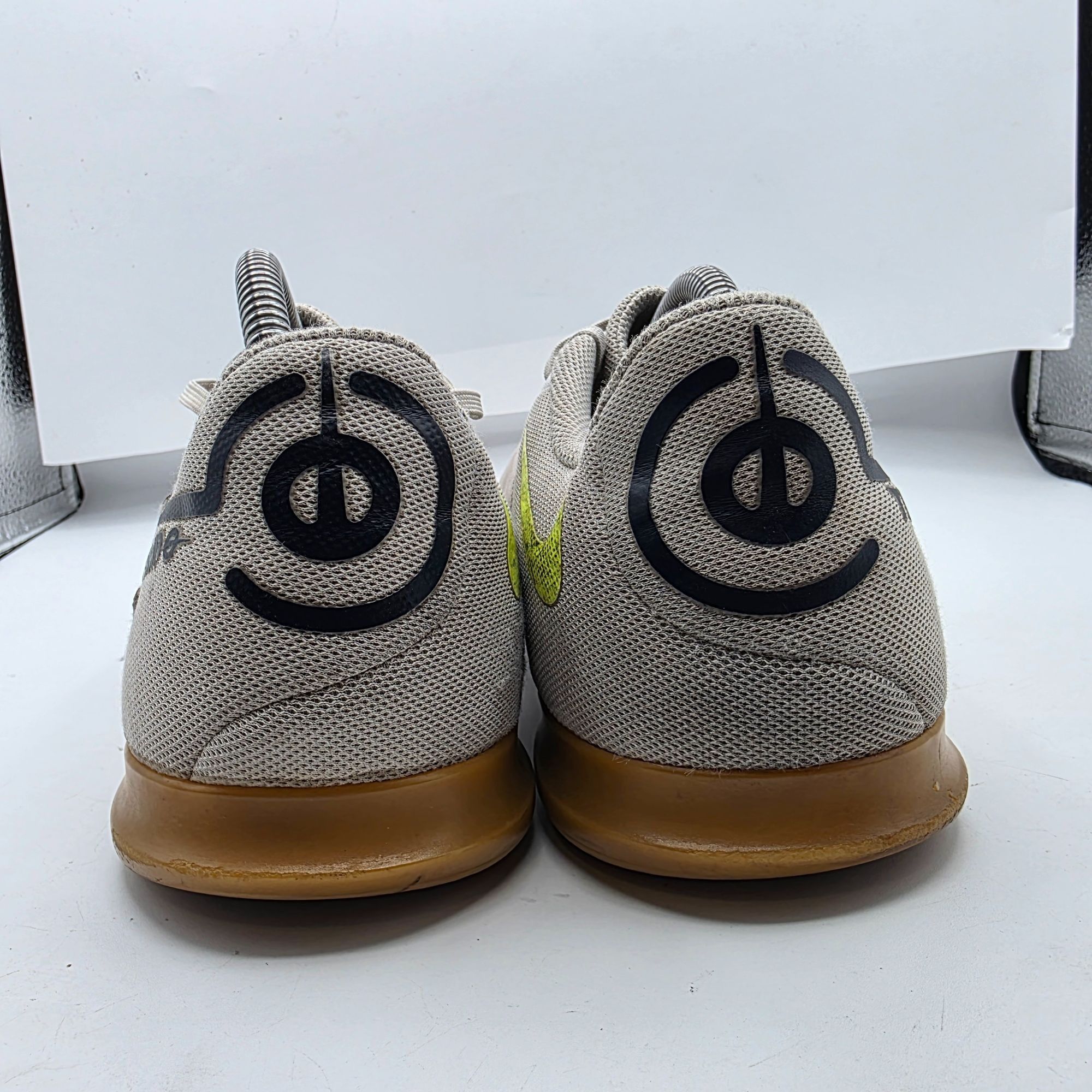 Nike Nike Tiempo Legend 9 IC Mens Size 10 White Indoor Soccer Cle Size US 10 / EU 43 - 5 Thumbnail