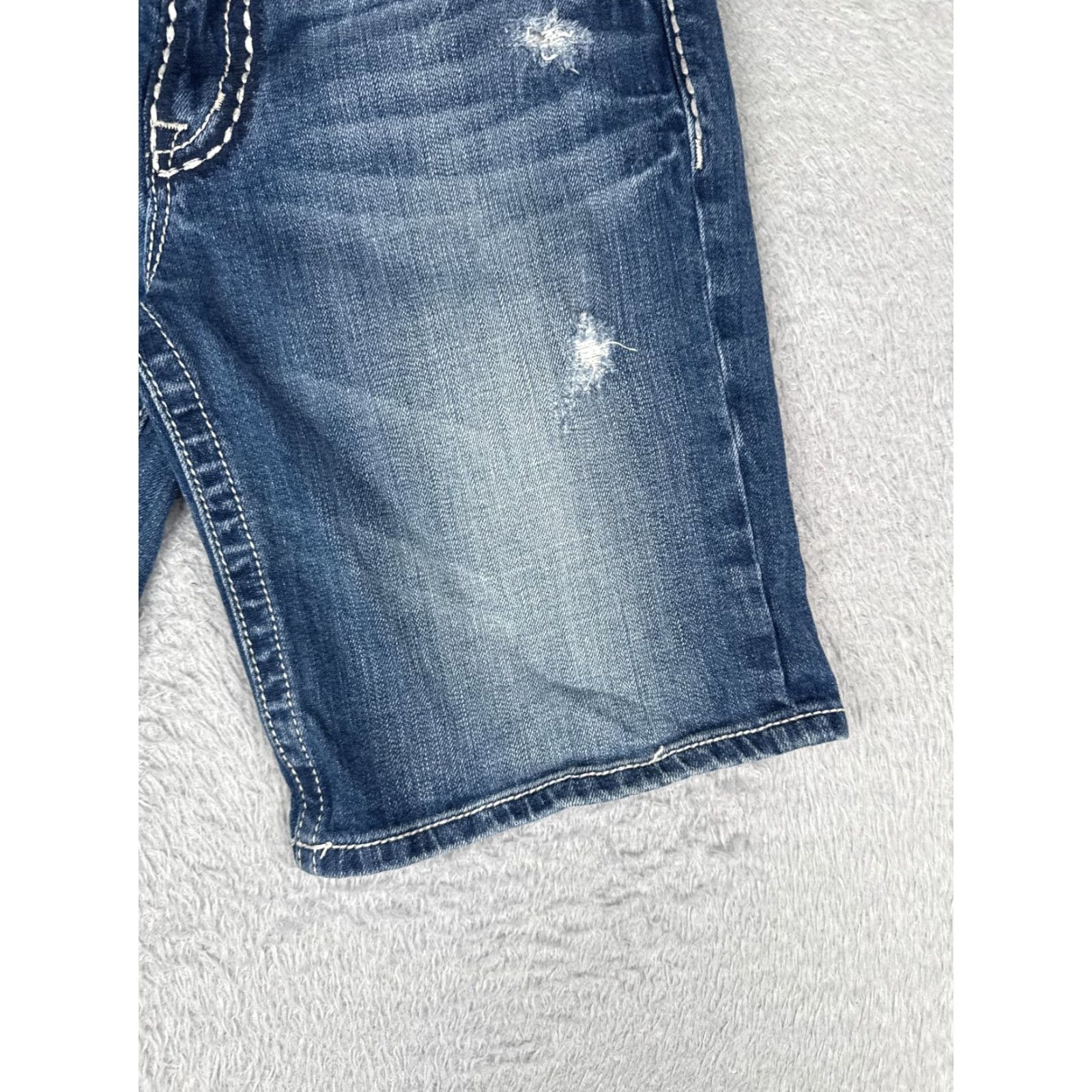 Miss Me Miss Me Shorts Bermuda Womens 27 Denim Blue 9 in Inseam 5-Pocket Stretch Distressed Embroidered Contrast Stitch Vintage No (if not vintage) Size 27" / US 4 / IT 40 - 2 Thumbnail