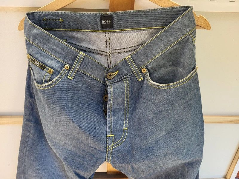 Hugo Boss Hugo Boss light blue denim jeans 32x32 Size US 32 / EU 48 - 10 Thumbnail