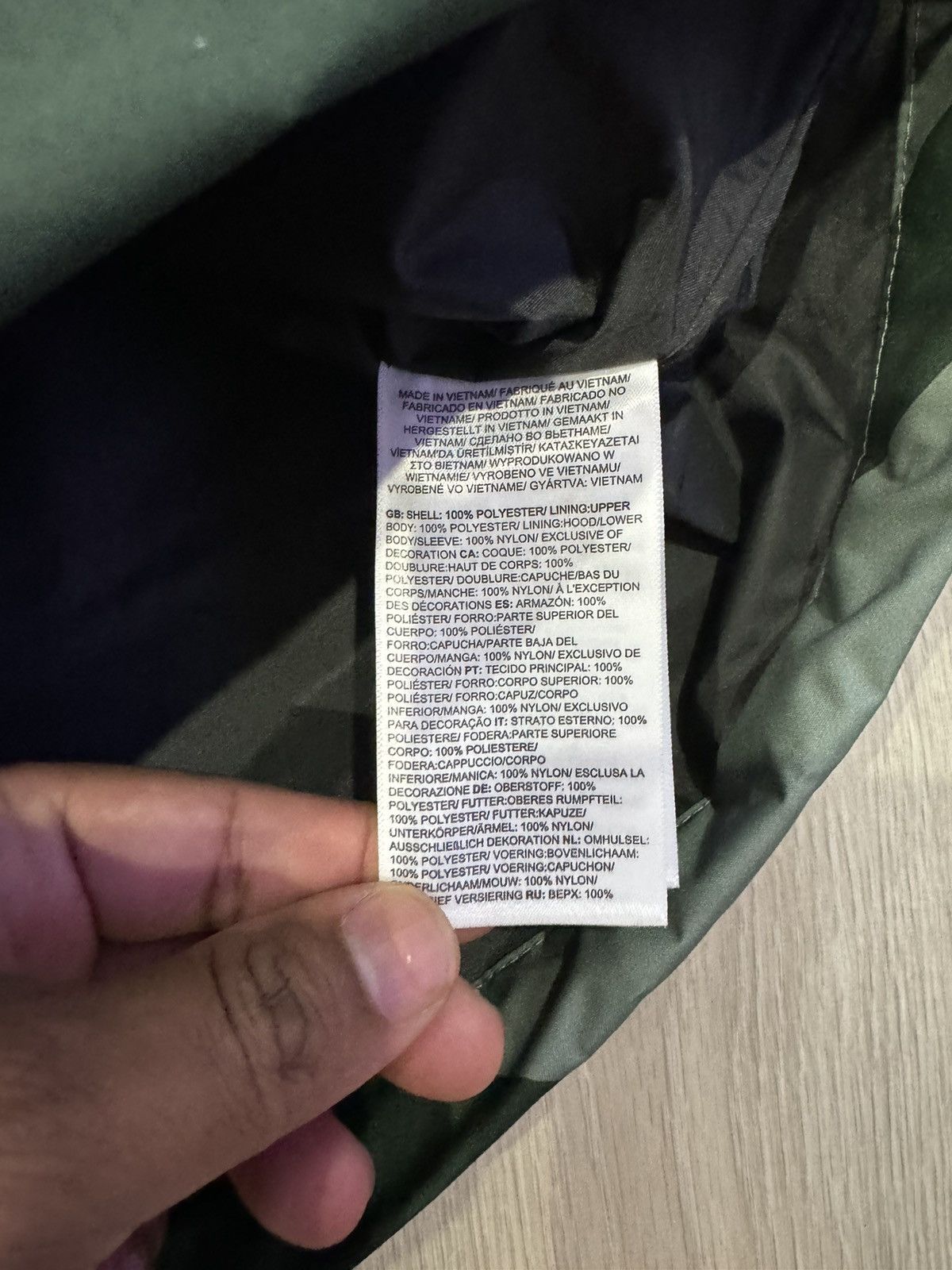 Kaws × The North Face KAWS X THE NORTH FACE 1986 MOUNTAIN JACKET BALSAM GREEN Size US L / EU 52-54 / 3 - 6 Thumbnail